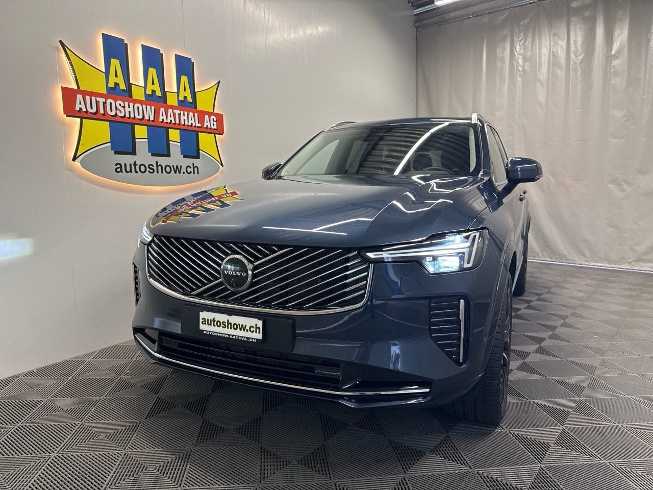 VOLVO XC90 B5 Benzin Mild Hybrid AWD Plus Bright Geartronic-image-16