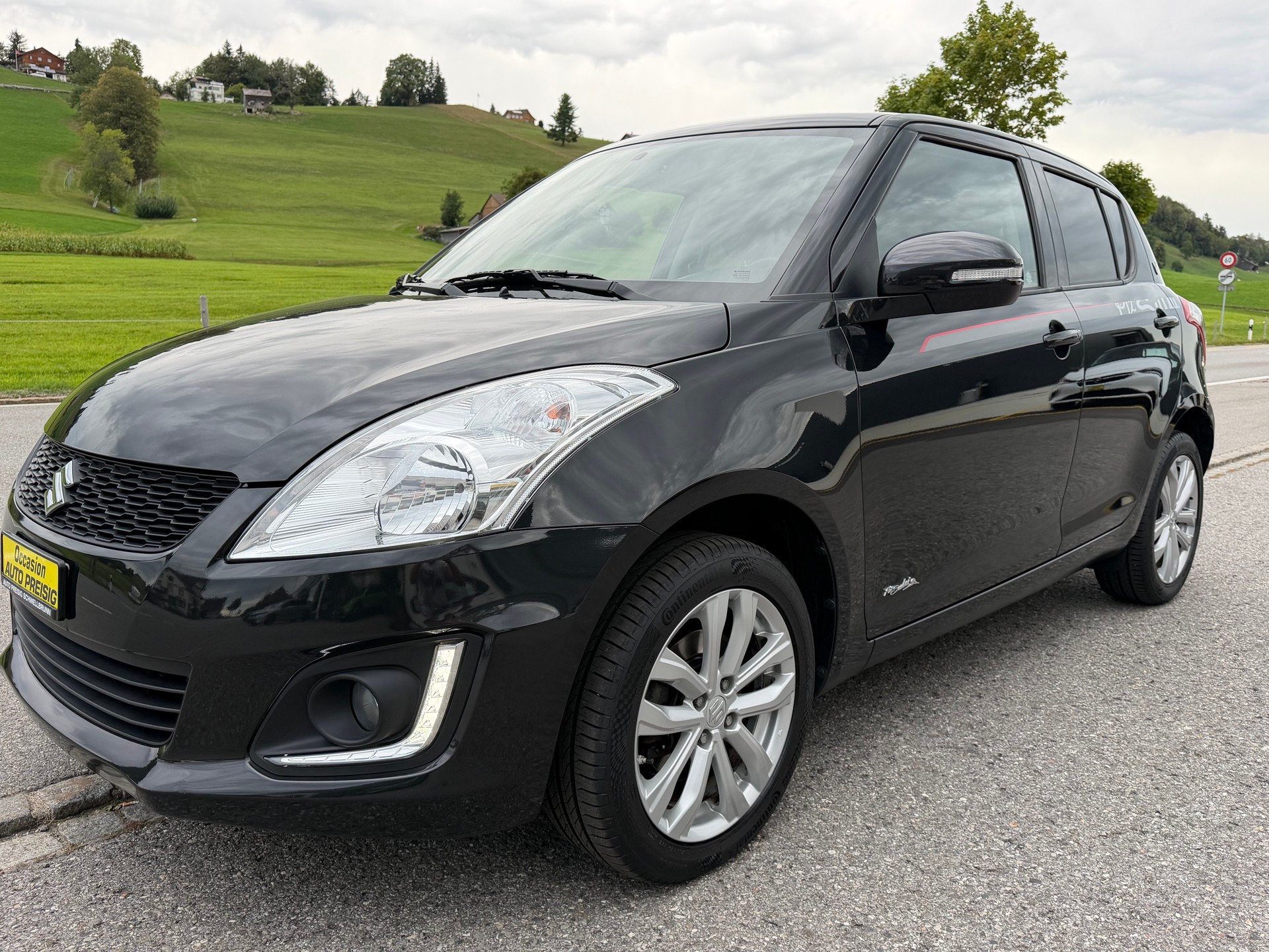 SUZUKI Swift 1.2i 16V PizSulai Top 4x4-image-1