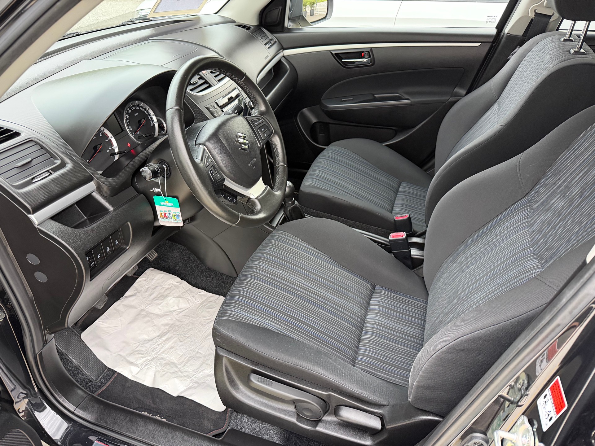 SUZUKI Swift 1.2i 16V PizSulai Top 4x4-image-3