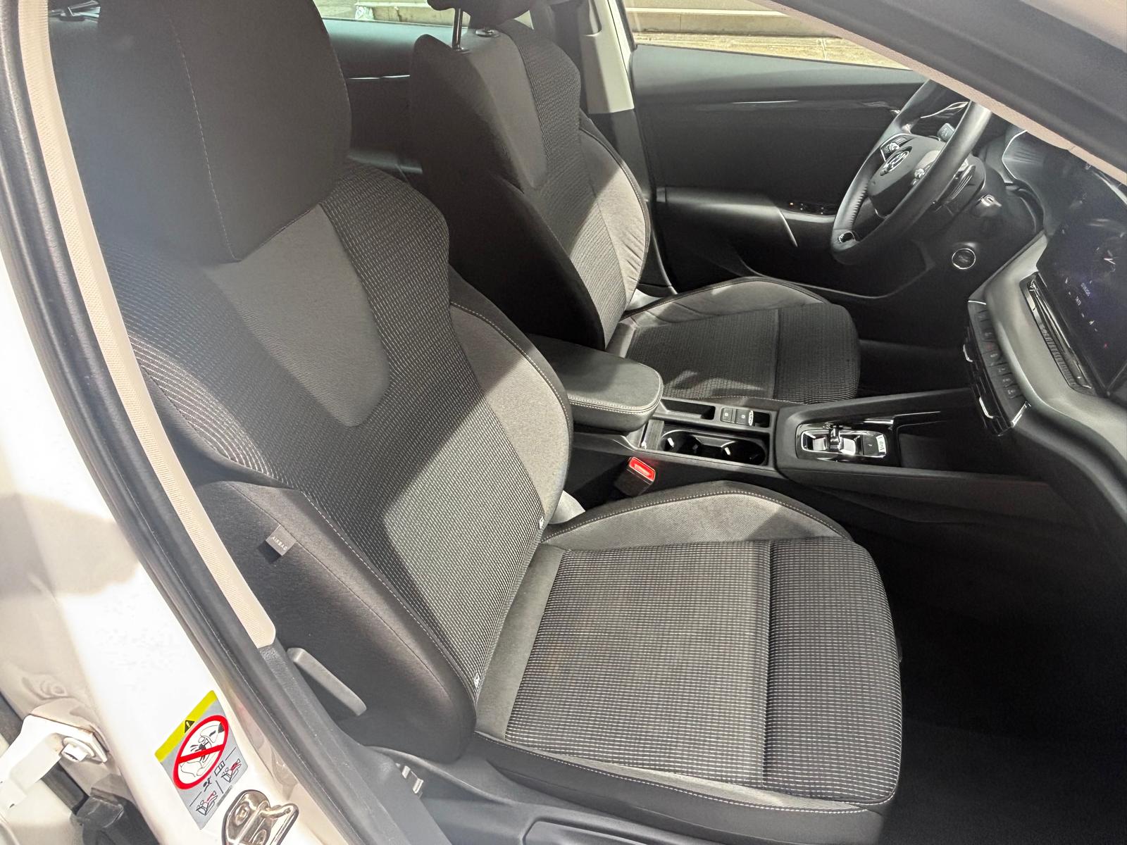 SKODA Octavia Combi 2.0 TDI DSG Ambition 4x4-image-15
