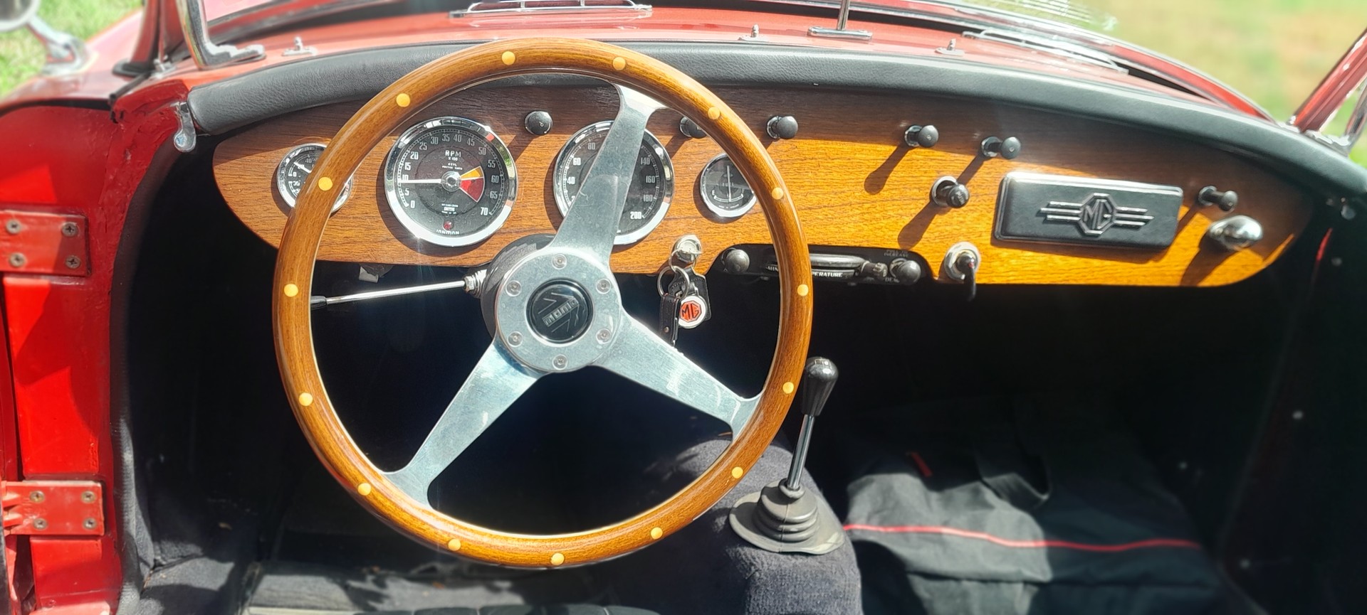MG MGA-image-3