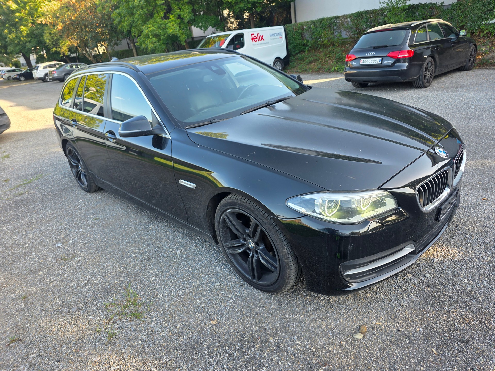 BMW 520d Touring xDrive Modern Line Steptronic-image-3