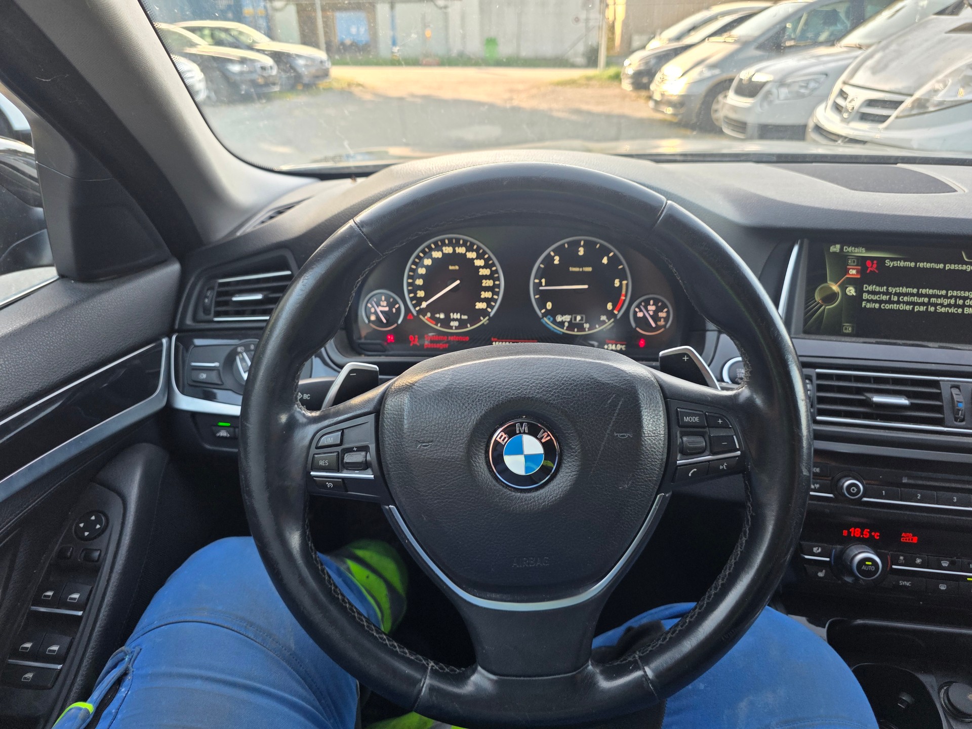 BMW 520d Touring xDrive Modern Line Steptronic-image-9