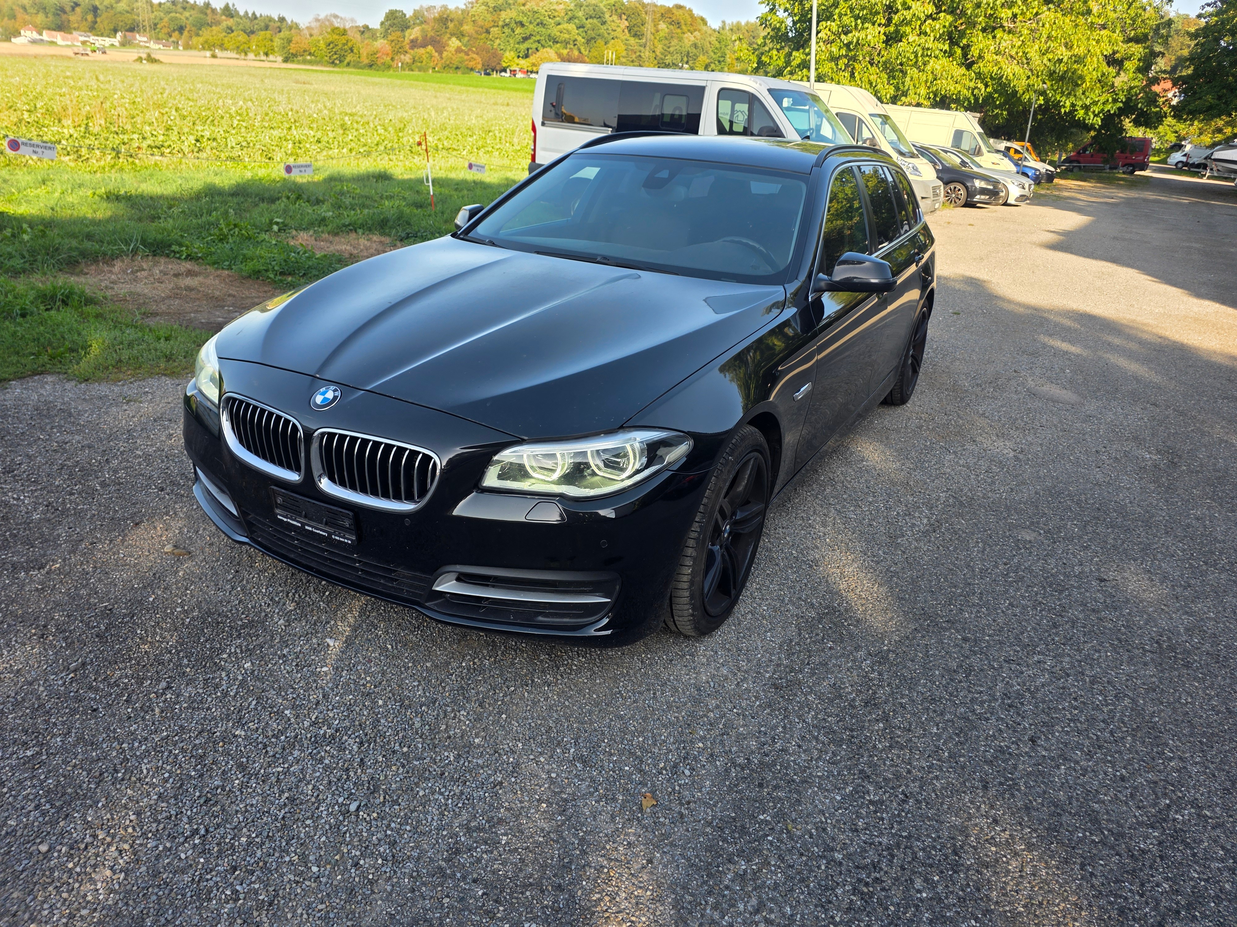 BMW 520d Touring xDrive Modern Line Steptronic — slika 1