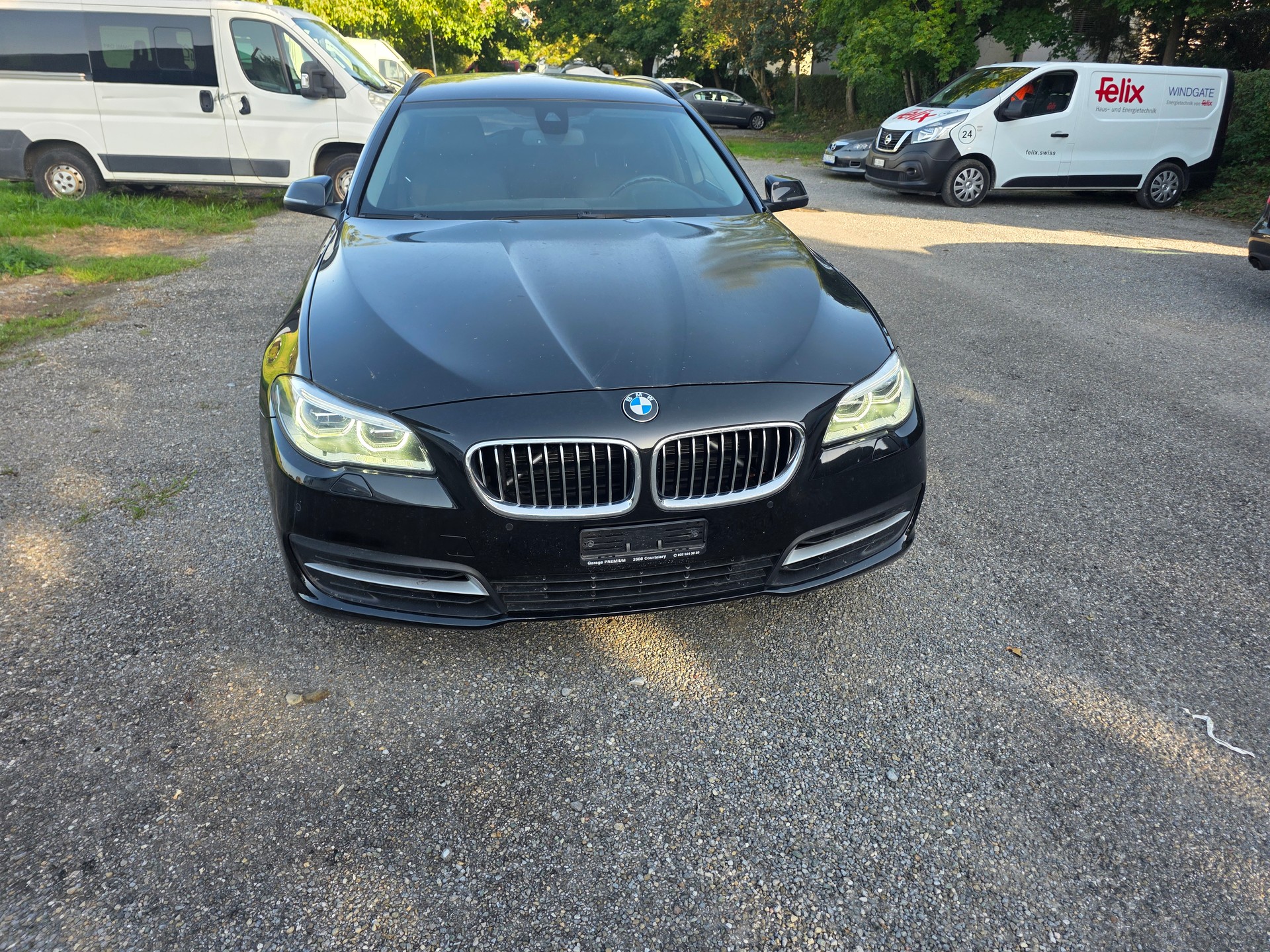 BMW 520d Touring xDrive Modern Line Steptronic-image-4
