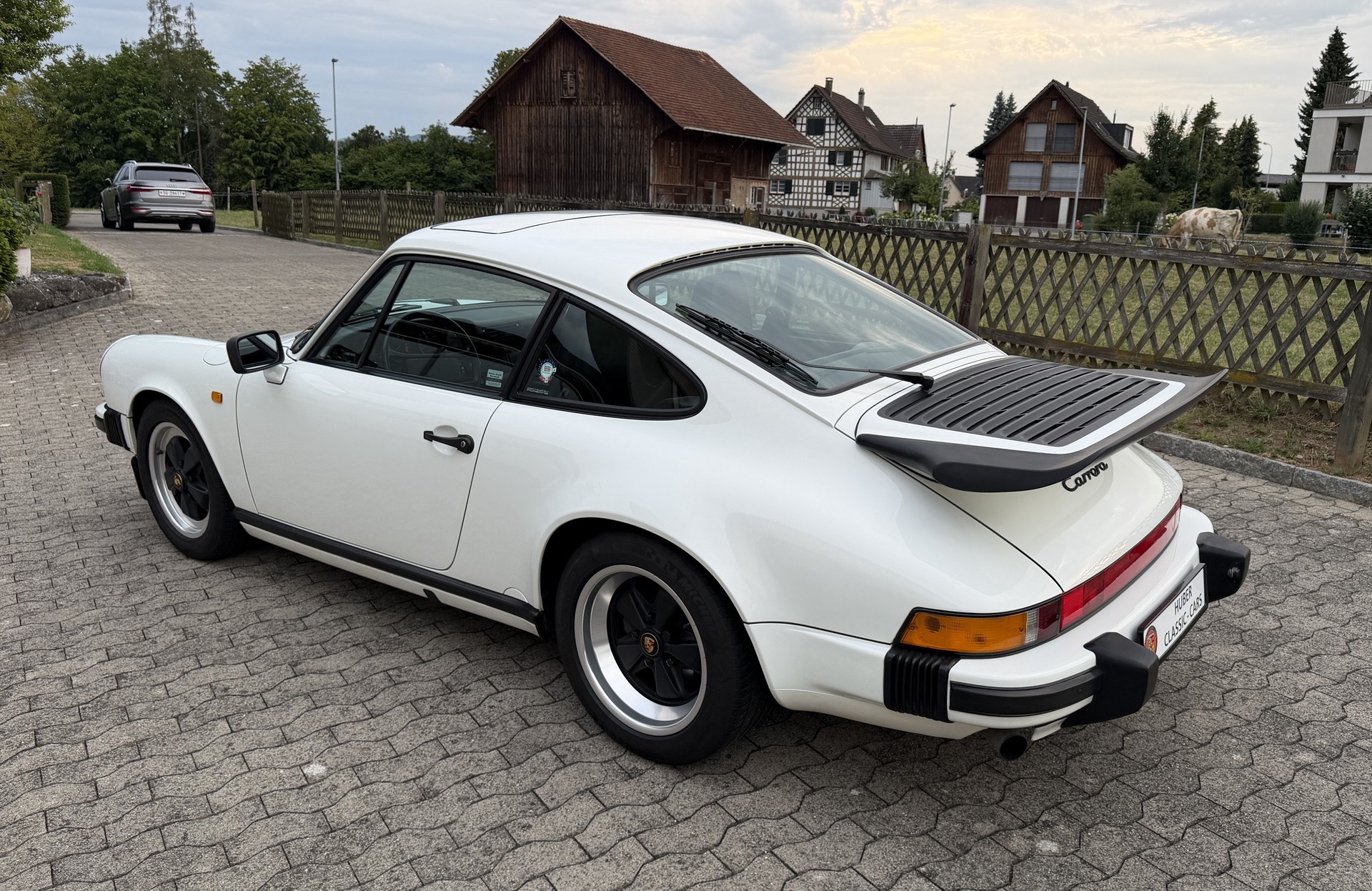 PORSCHE 911 Carrera-image-2