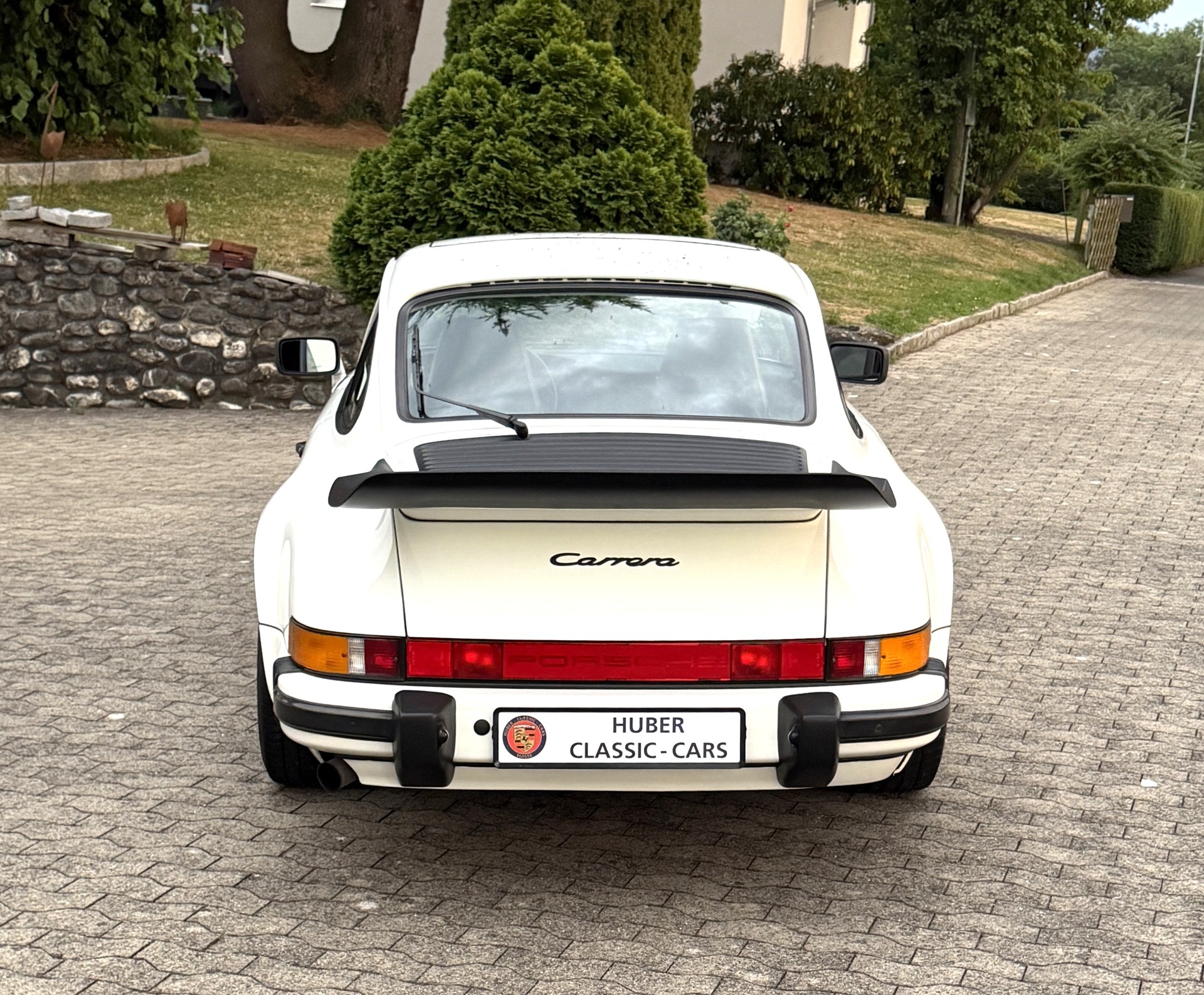 PORSCHE 911 Carrera-image-3