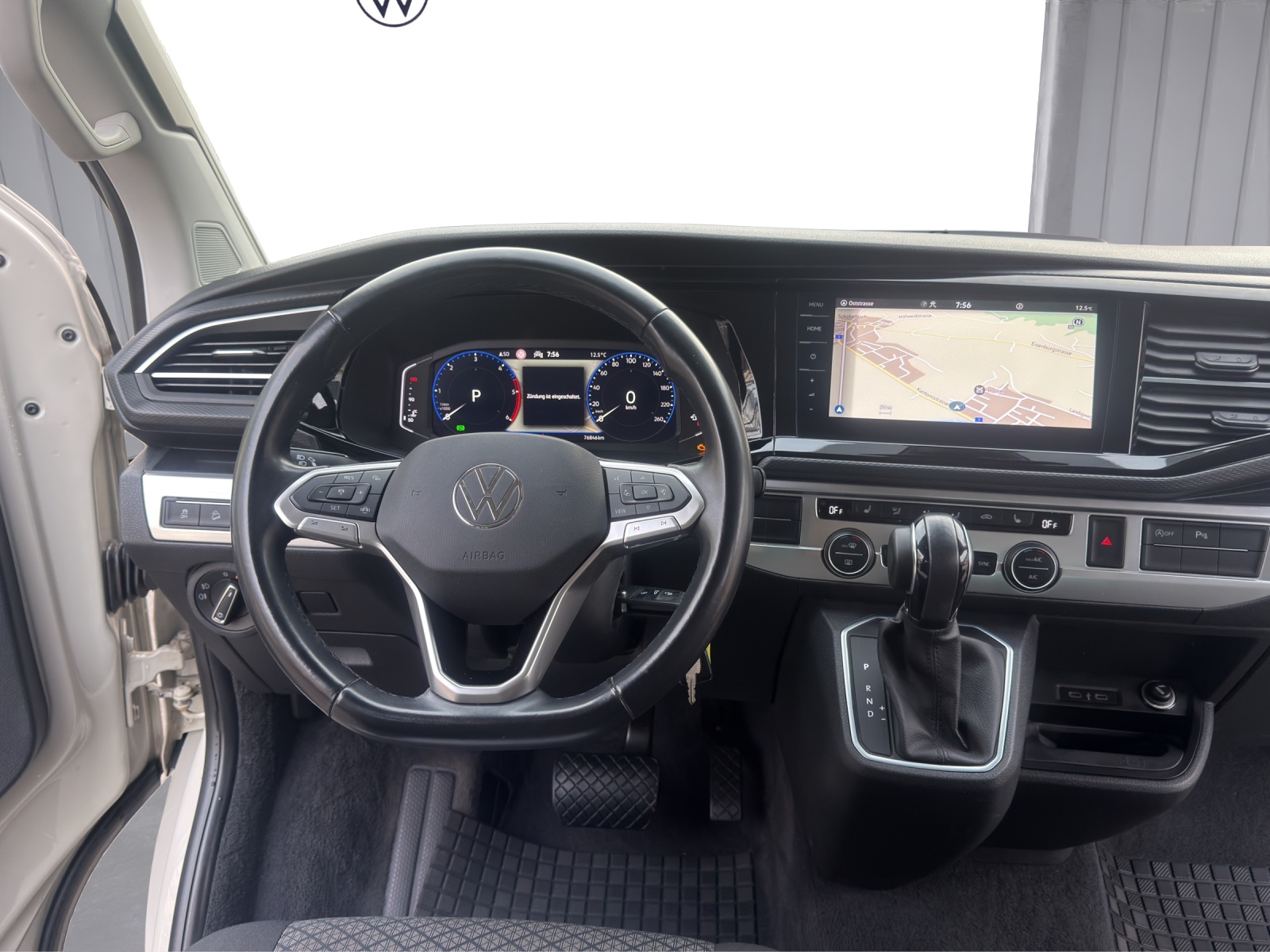 VW T6.1 California 2.0 TDI Beach Liberty 4Motion DSG-image-11