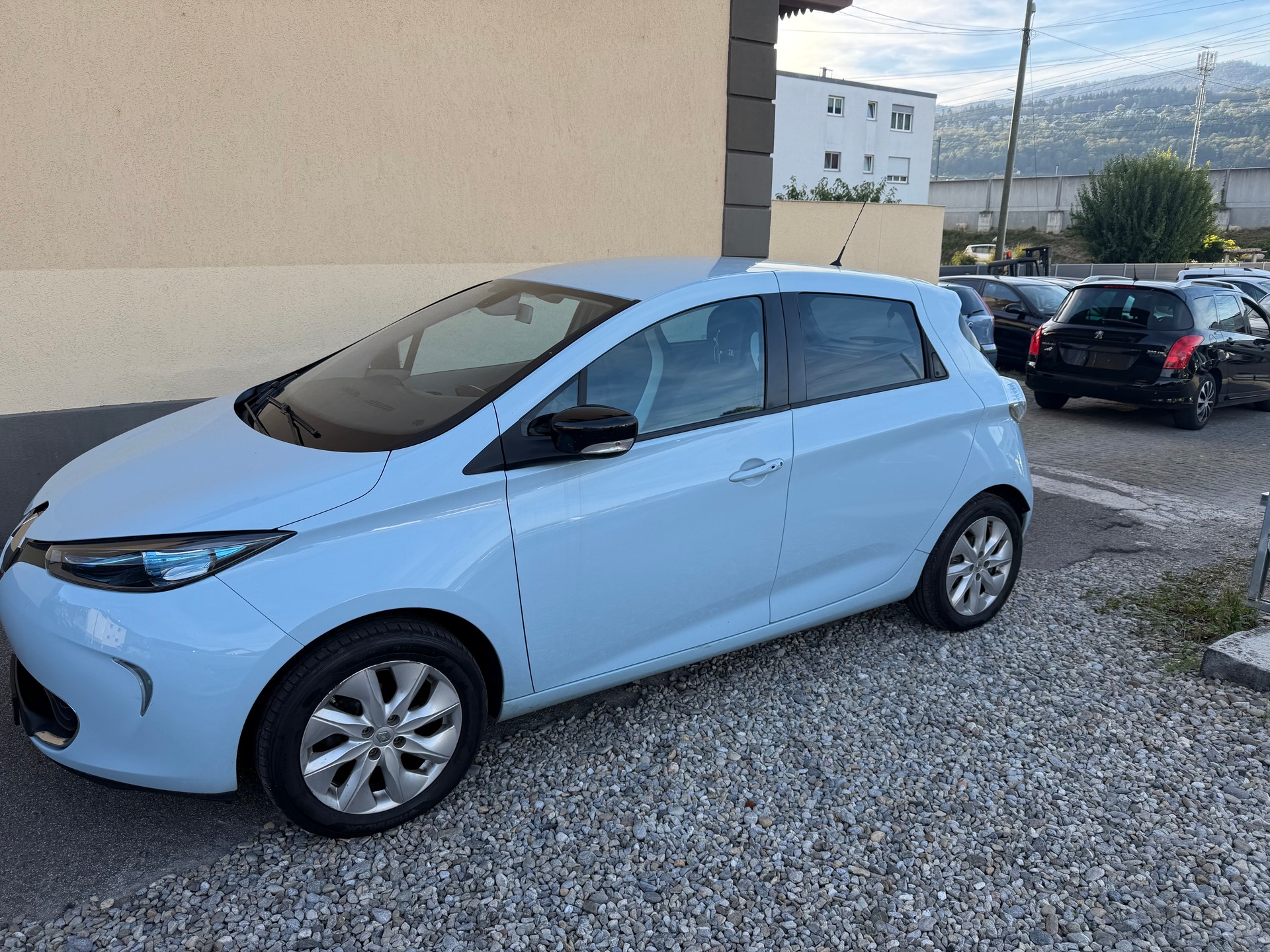 RENAULT Zoe Intens R240 (Batterie Miete)-image-2
