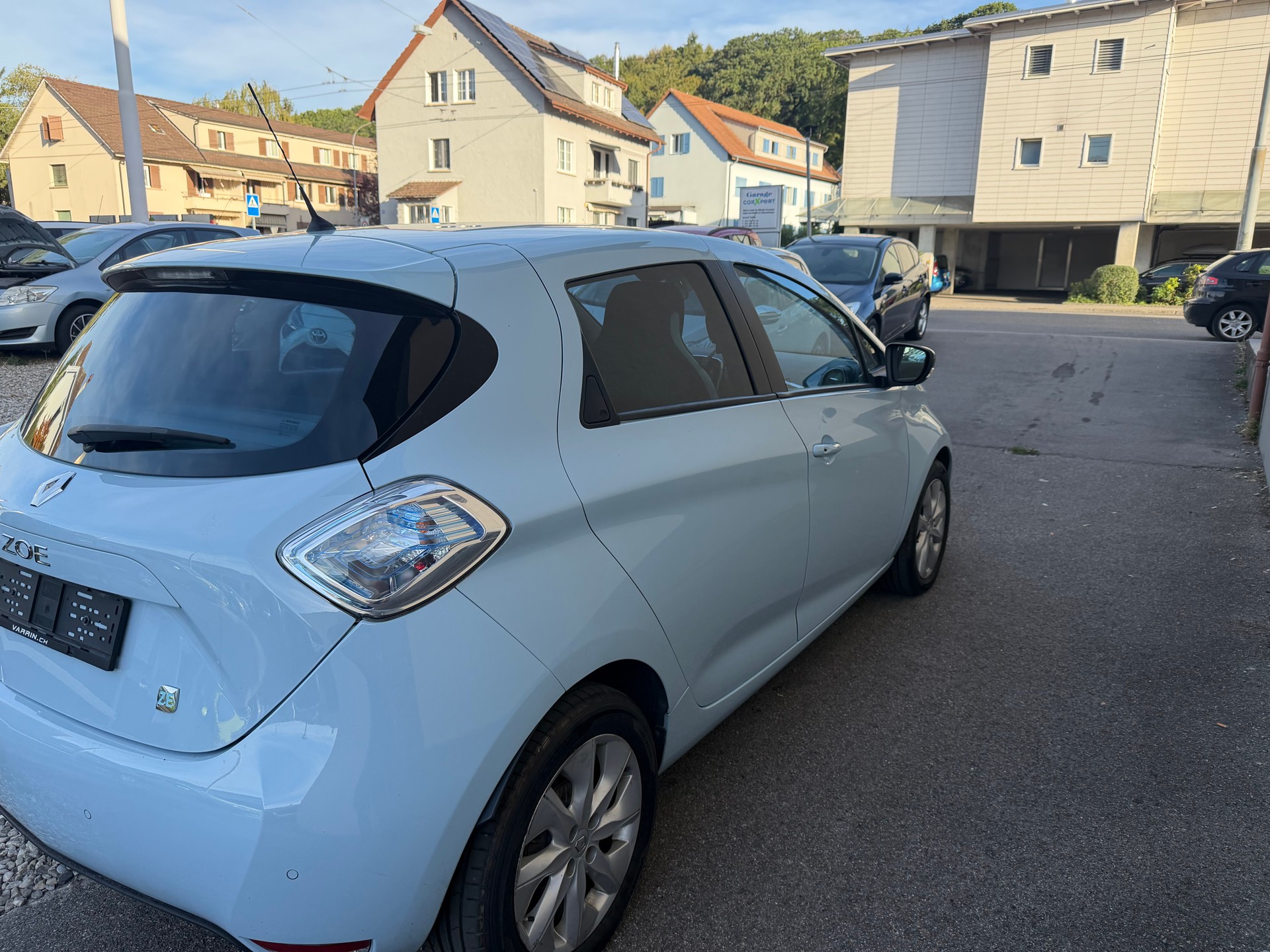 RENAULT Zoe Intens R240 (Batterie Miete)-image-8