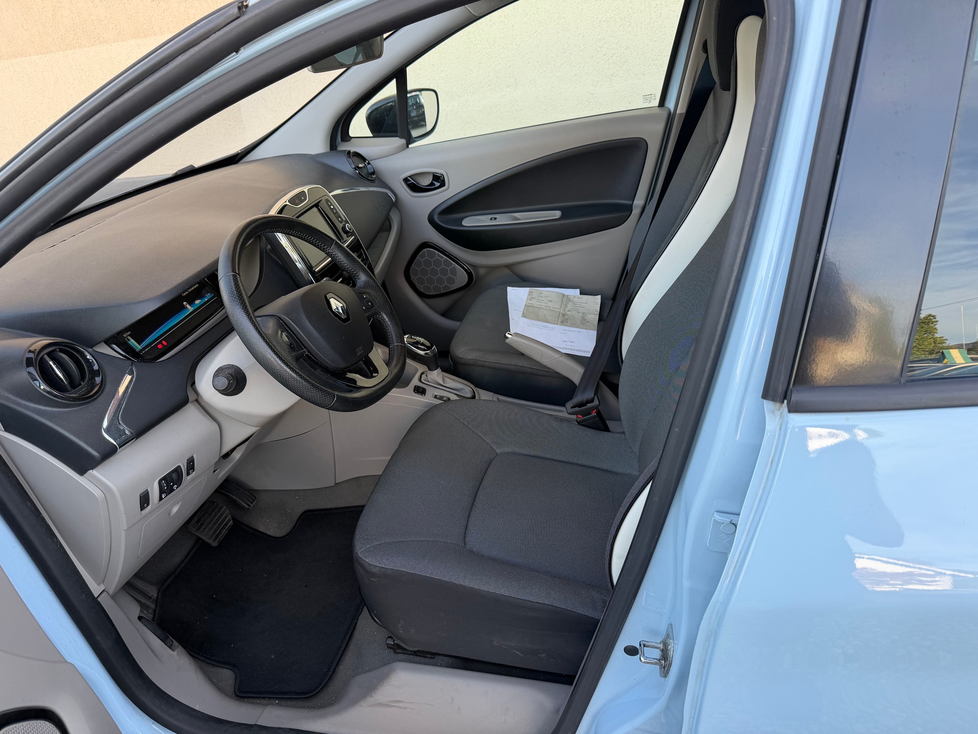 RENAULT Zoe Intens R240 (Batterie Miete)-image-4