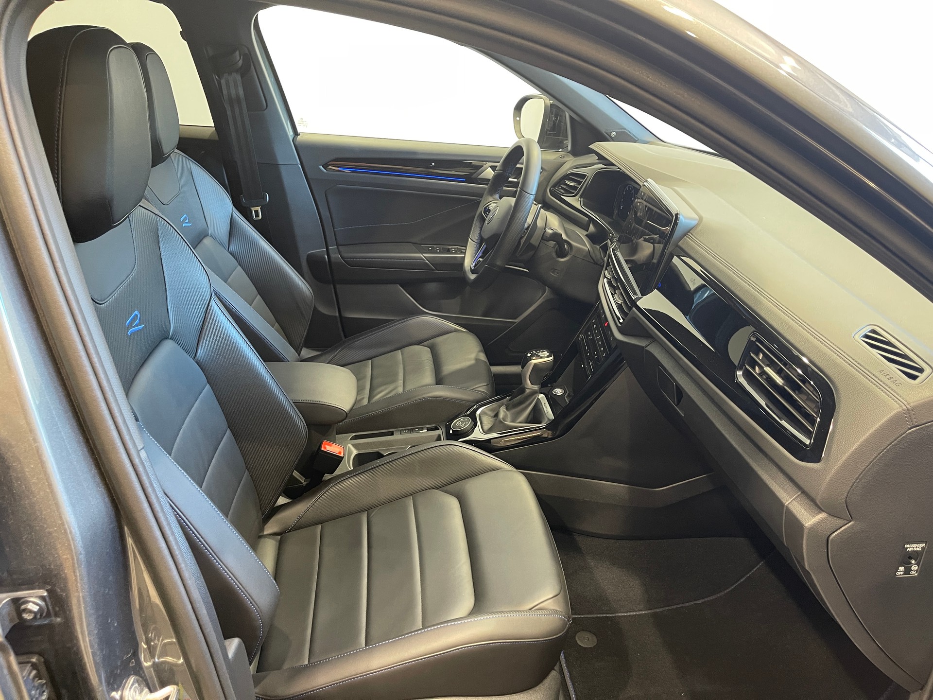 VW T-Roc 2.0 TSI R DSG 4Motion*LEDER*AKRAPOVIC*-image-15