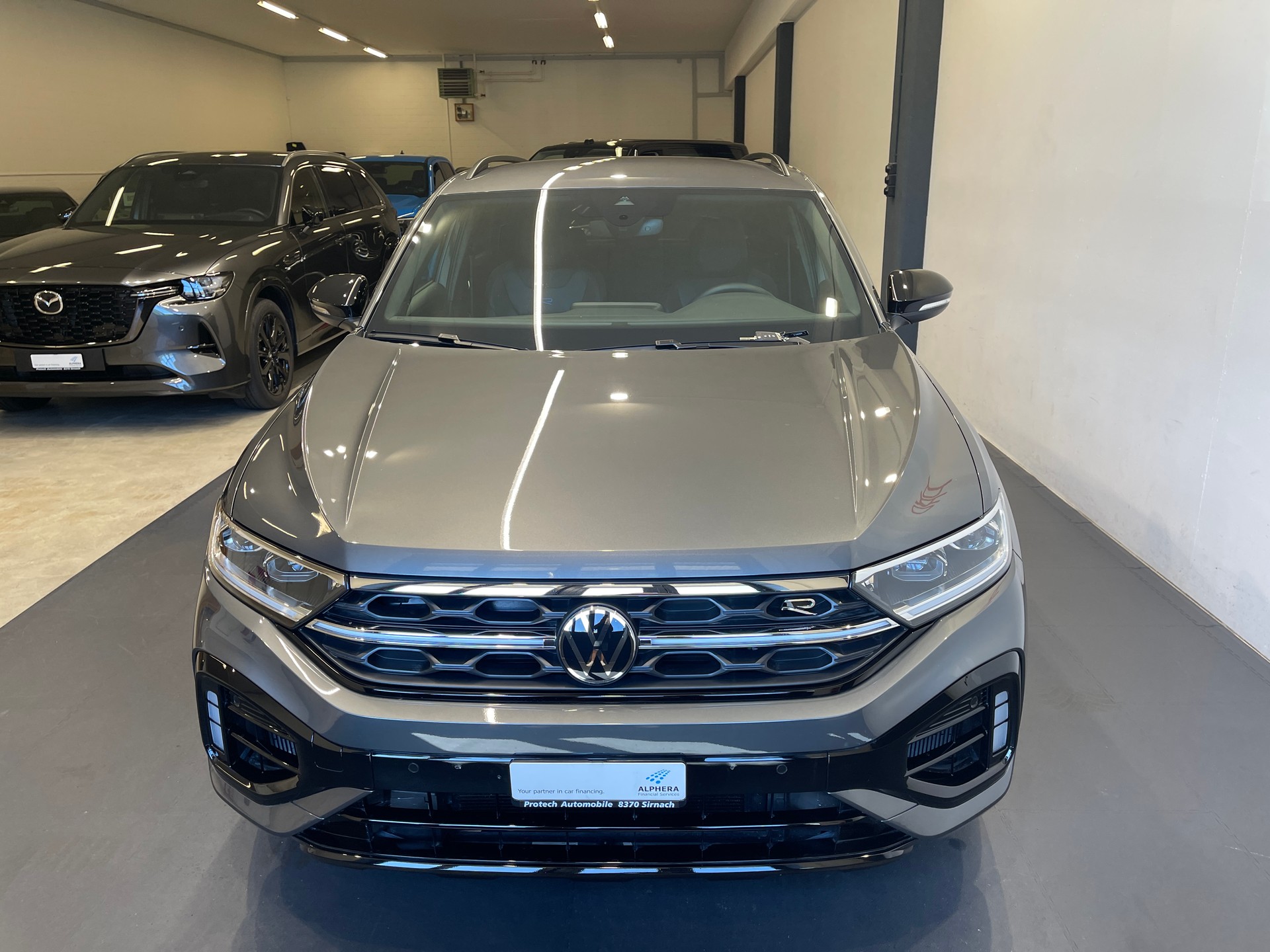 VW T-Roc 2.0 TSI R DSG 4Motion*LEDER*AKRAPOVIC*-showroom-element-2