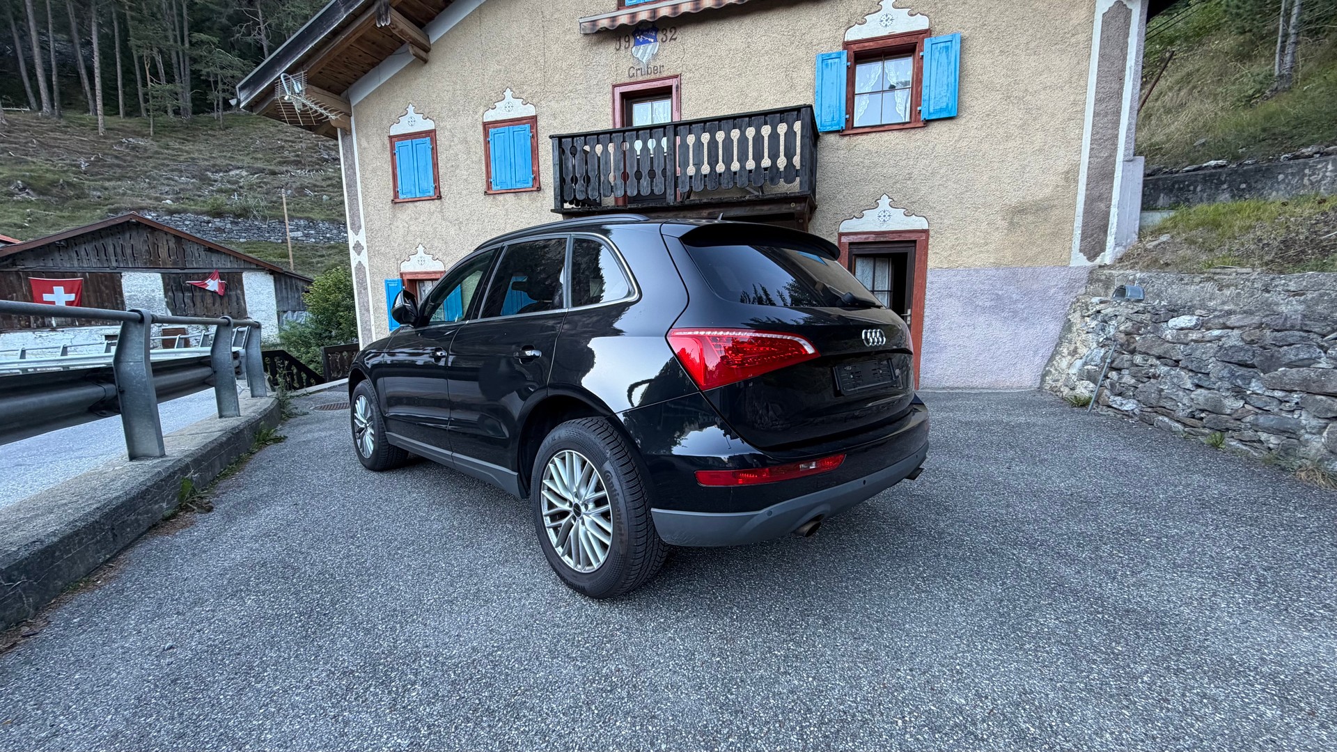 AUDI Q5 2.0 TFSI quattro S-tronic-image-6