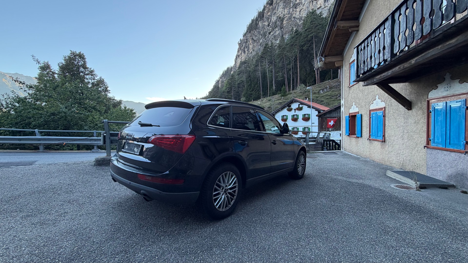 AUDI Q5 2.0 TFSI quattro S-tronic-image-4