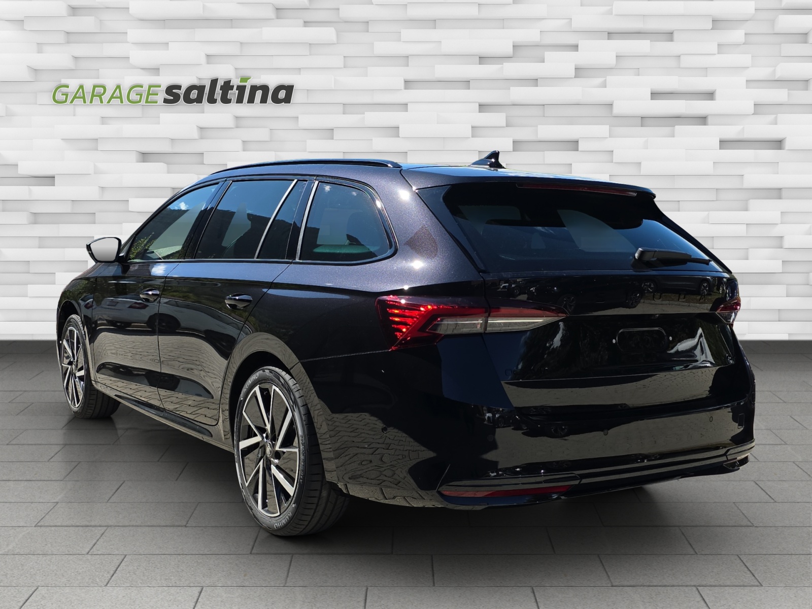 SKODA Octavia Combi 2.0 TSI DSG Dynamic 4x4-image-1