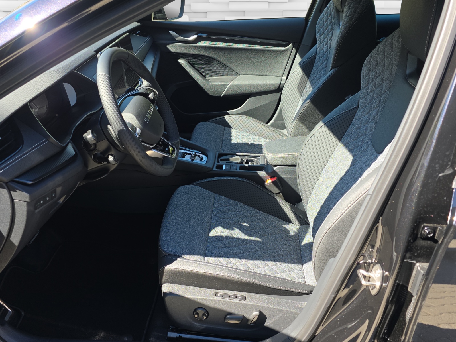 SKODA Octavia Combi 2.0 TSI DSG Dynamic 4x4-image-4