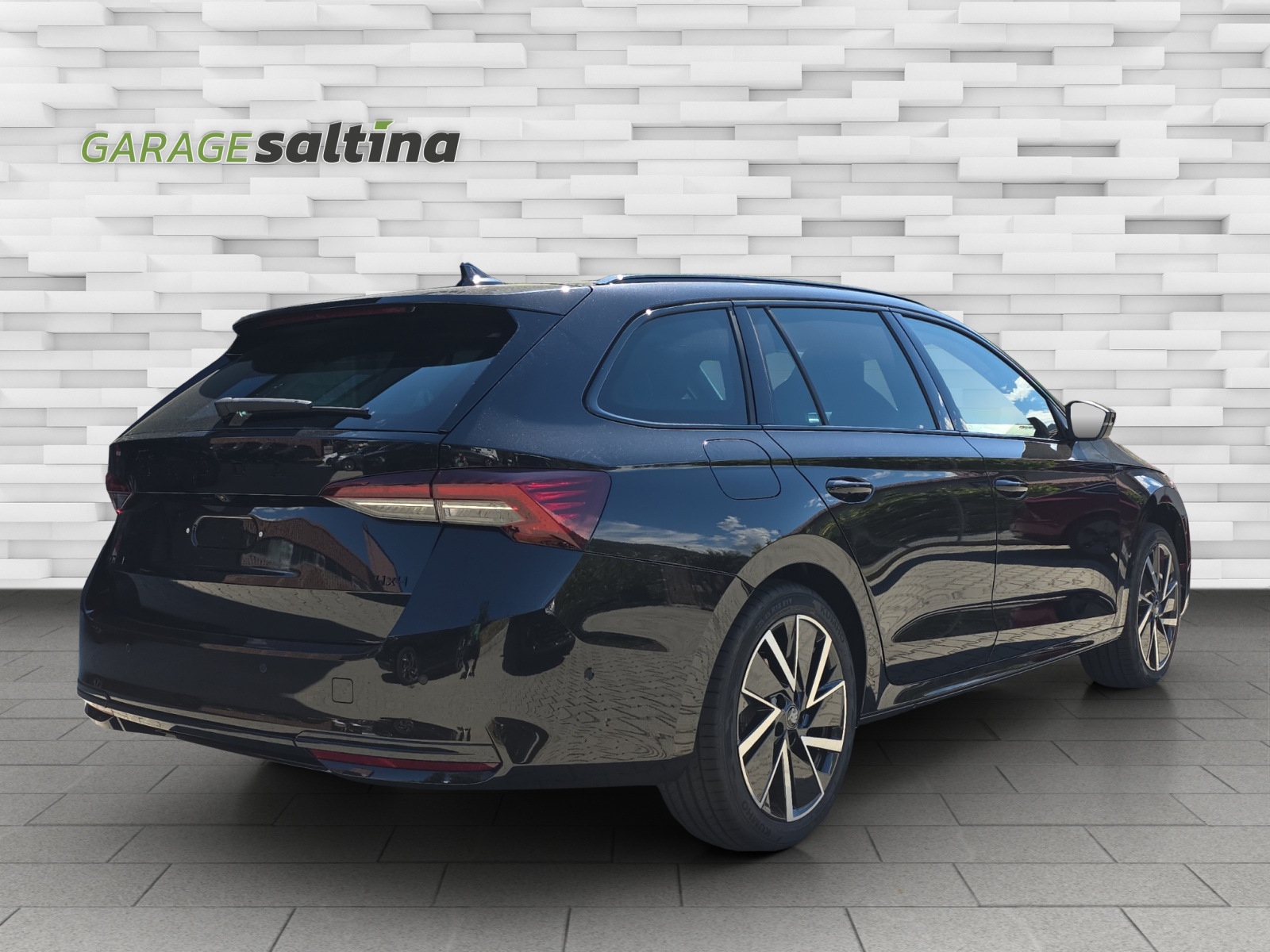 SKODA Octavia Combi 2.0 TSI DSG Dynamic 4x4-image-2