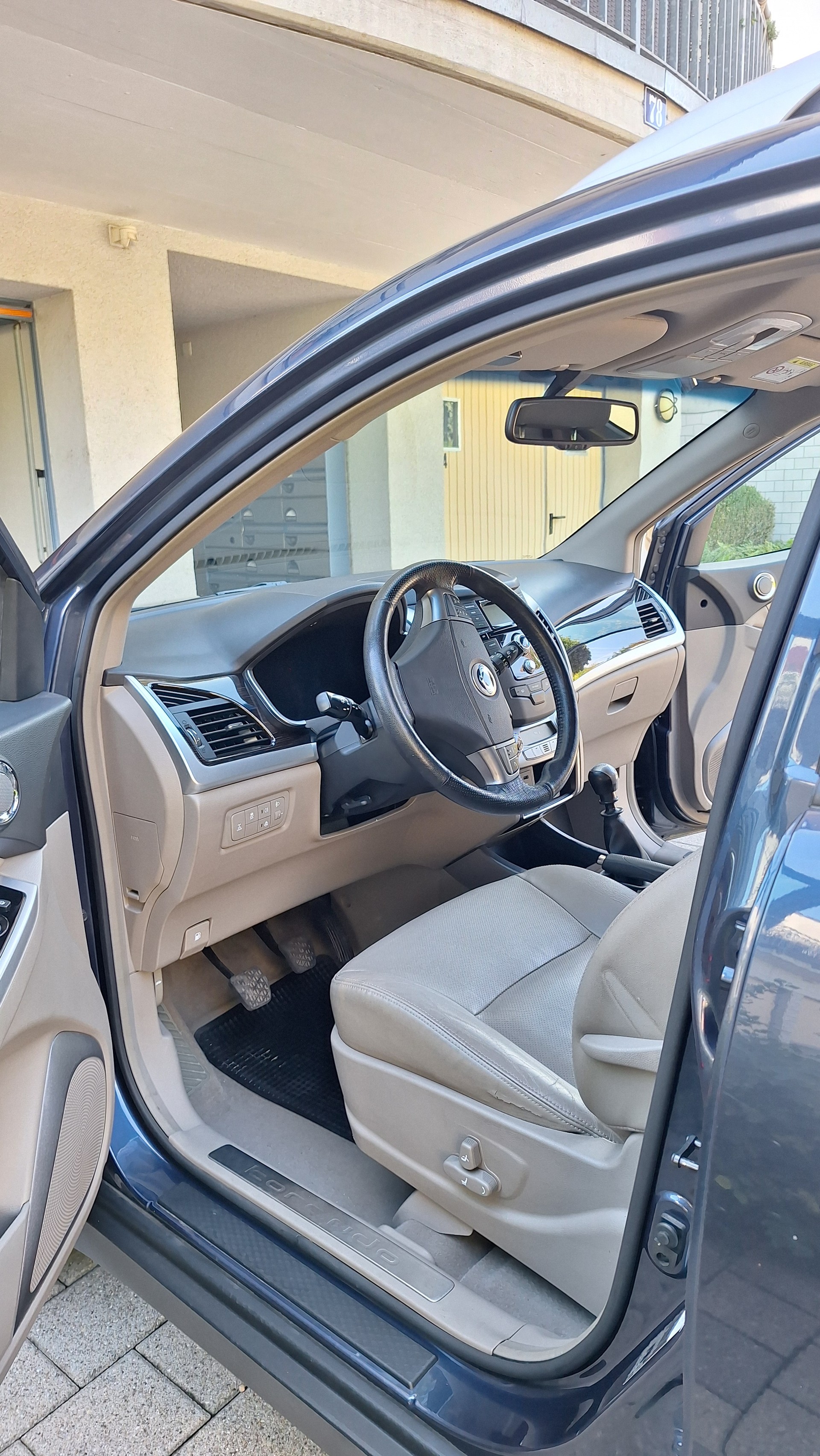 KGM-SsangYong 2.0 e-XDi Sapphire e3-LowE 4WD-image-3