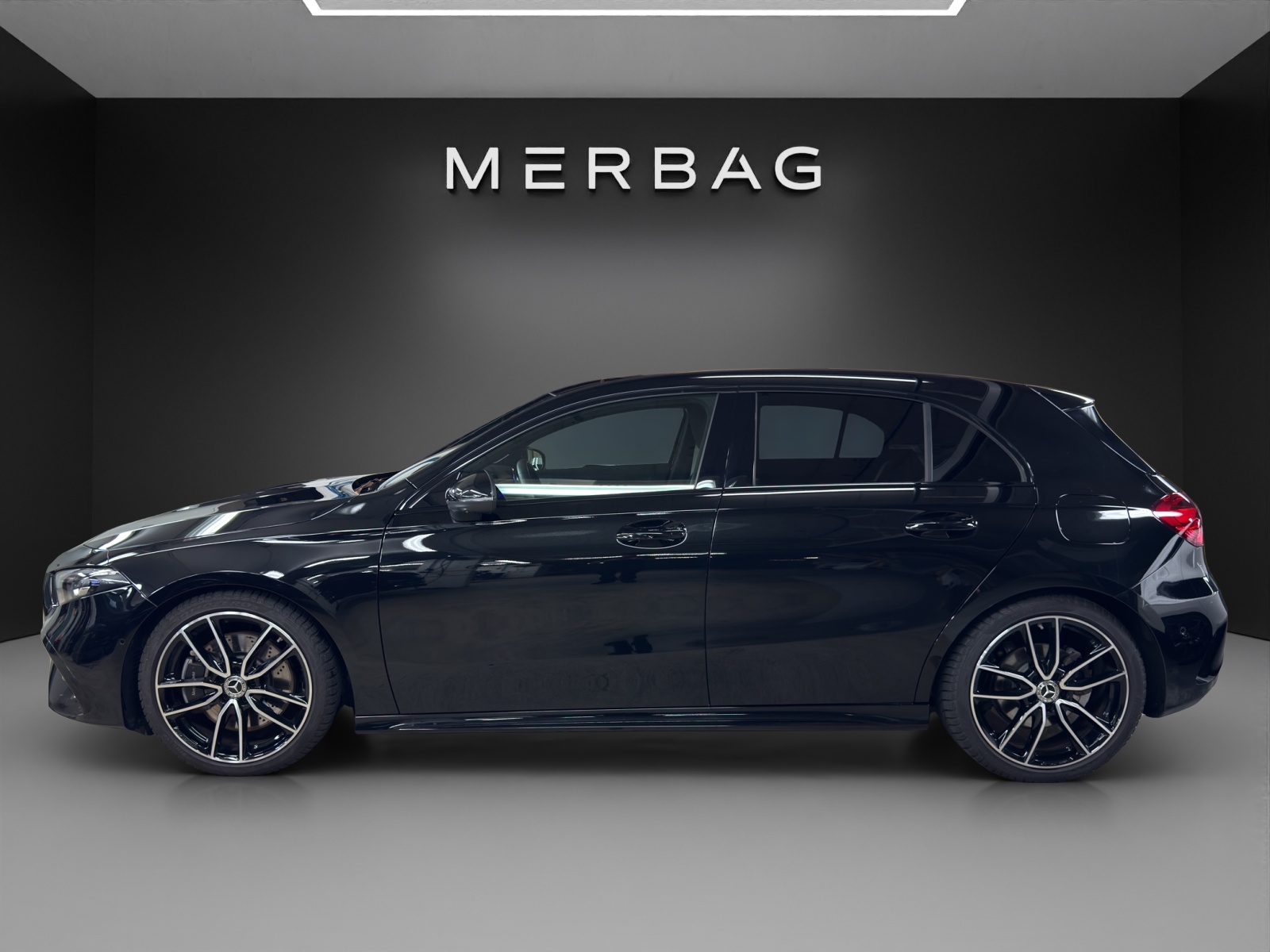 MERCEDES-BENZ A 250 4Matic 8G-DCT-image-1