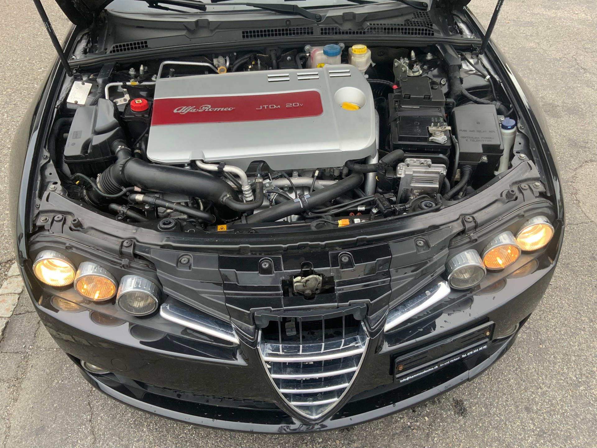 ALFA ROMEO 159 Sportwagon 2.4 JTD Distinctive Q-Tronic-image-8