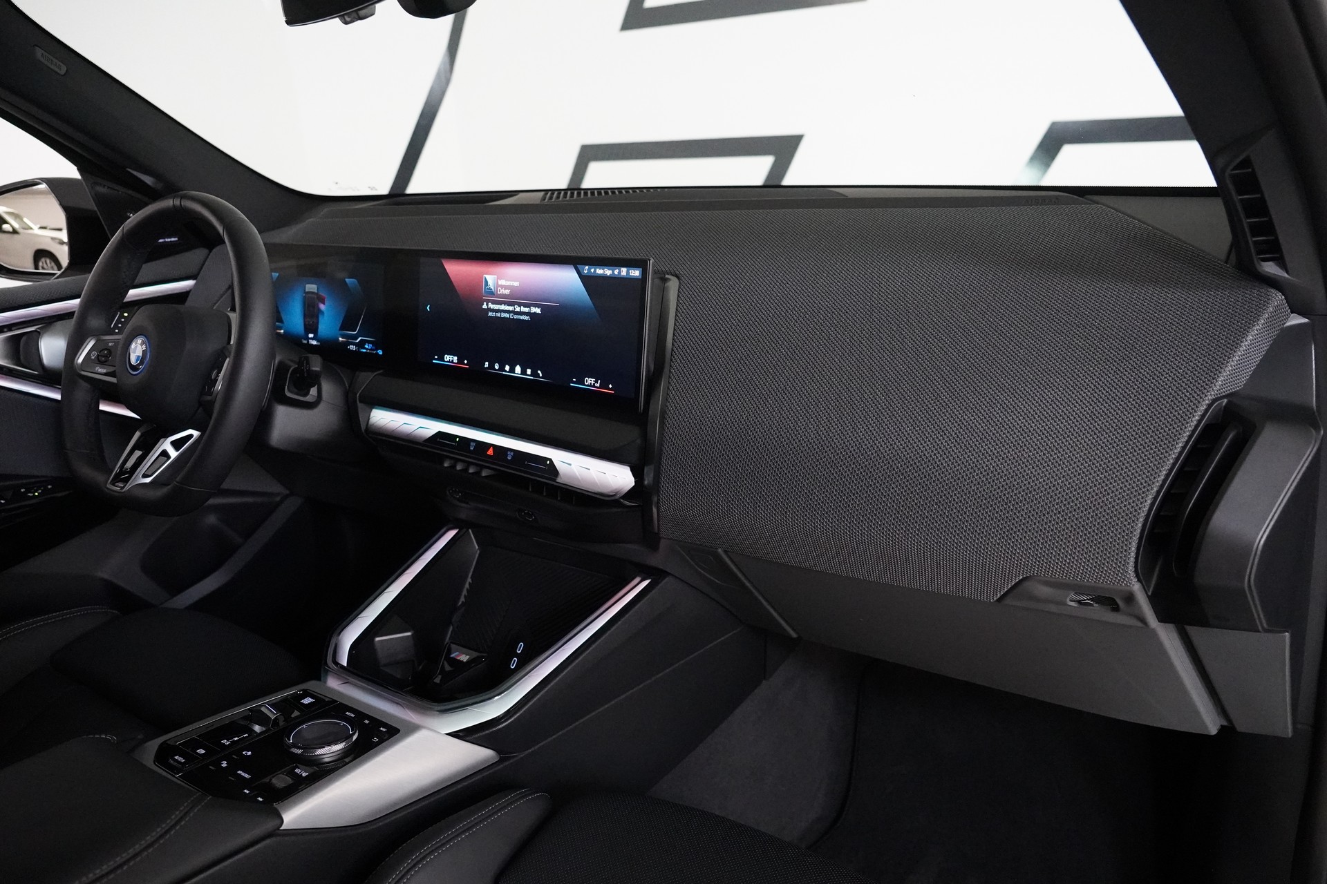 BMW X3 xDrive 30e M Sport Pro-image-17