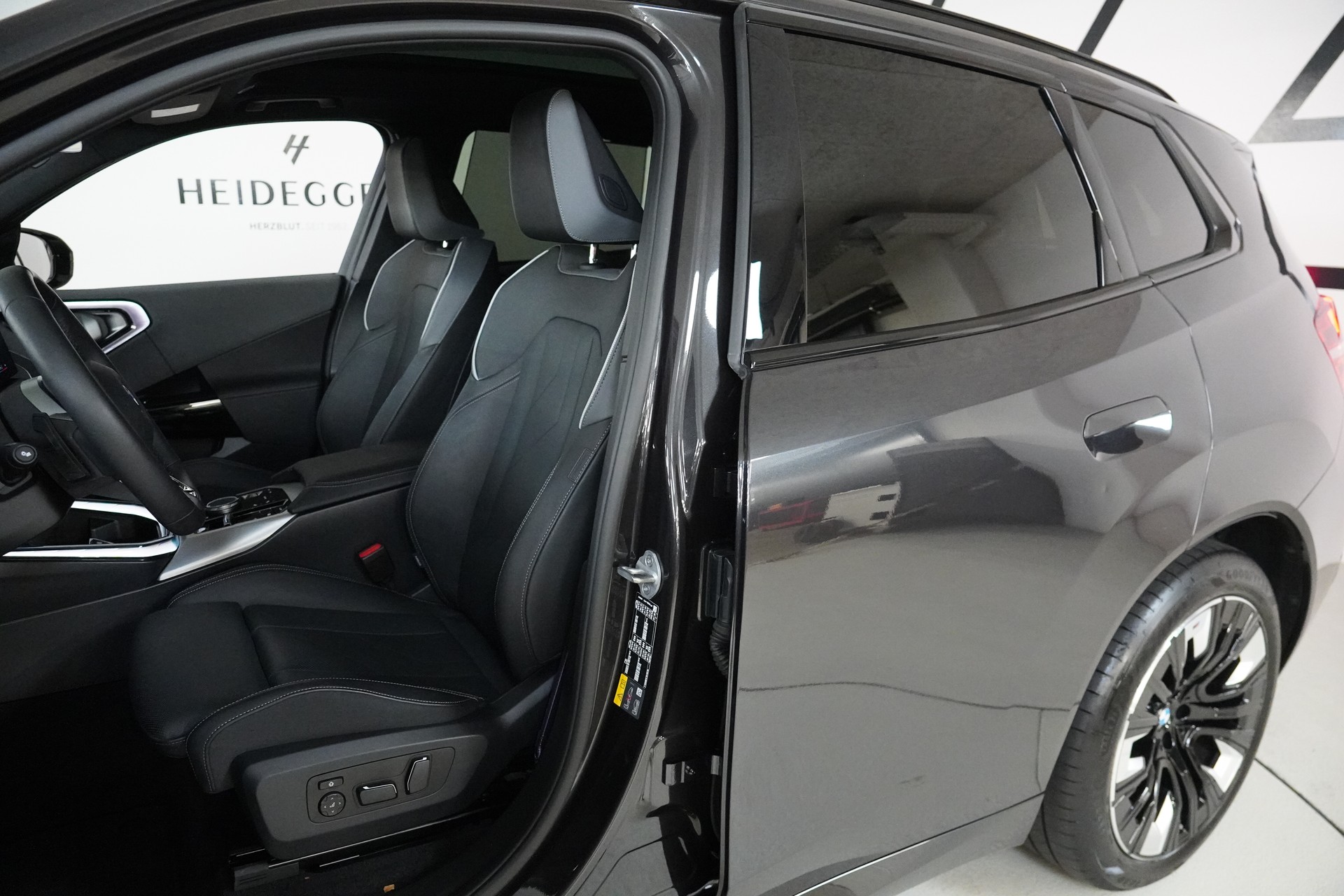 BMW X3 xDrive 30e M Sport Pro-image-12