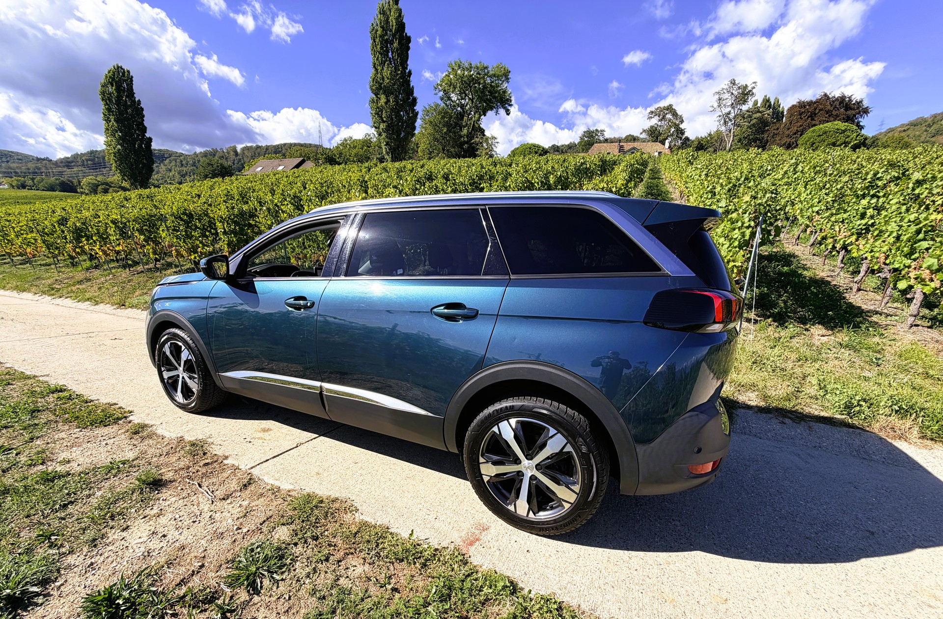 PEUGEOT 5008 1.2 Pure Tech Allure EAT8-image-11