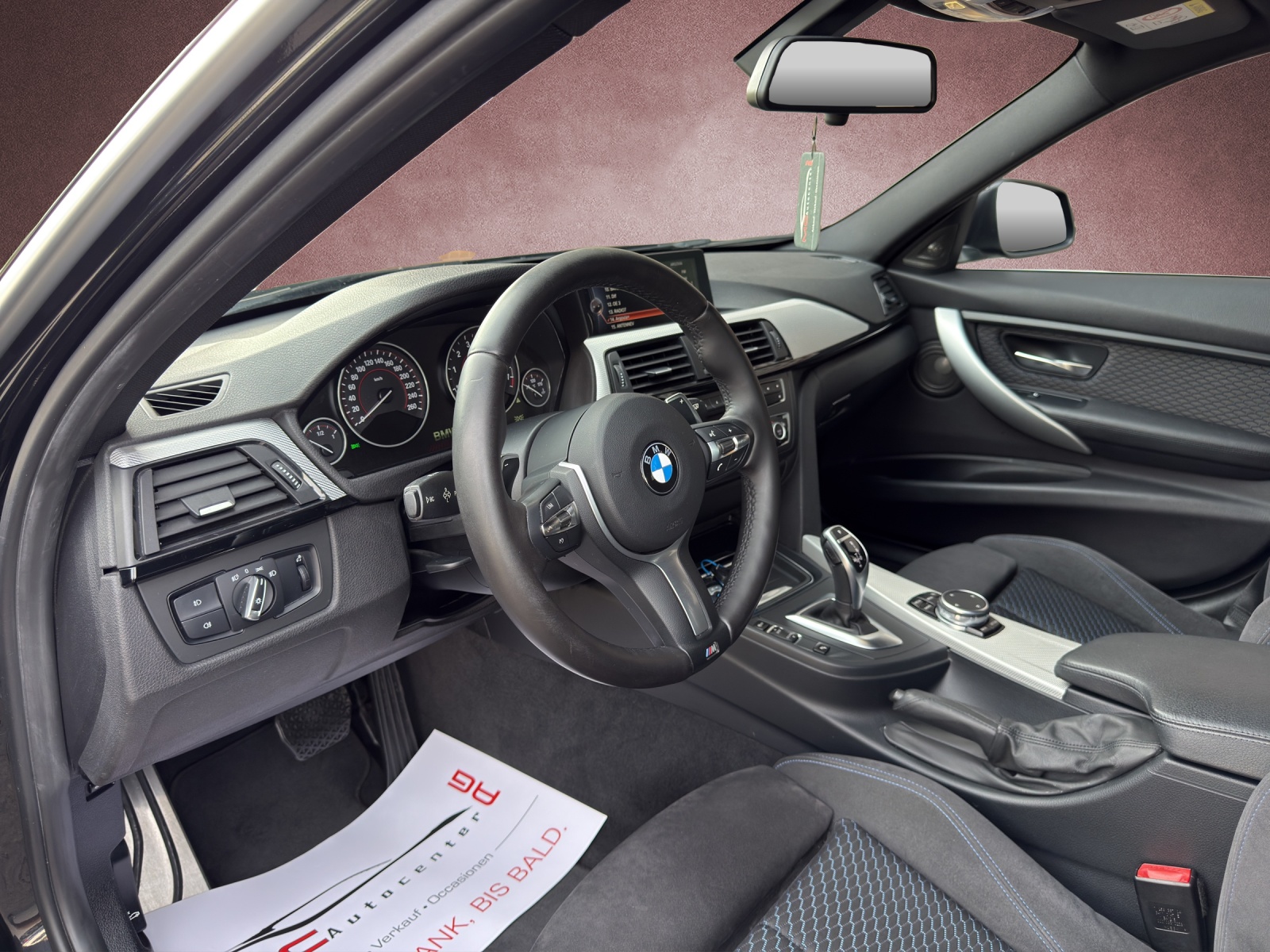 BMW 328i xDrive Touring M-Sportpaket Steptronic-image-6