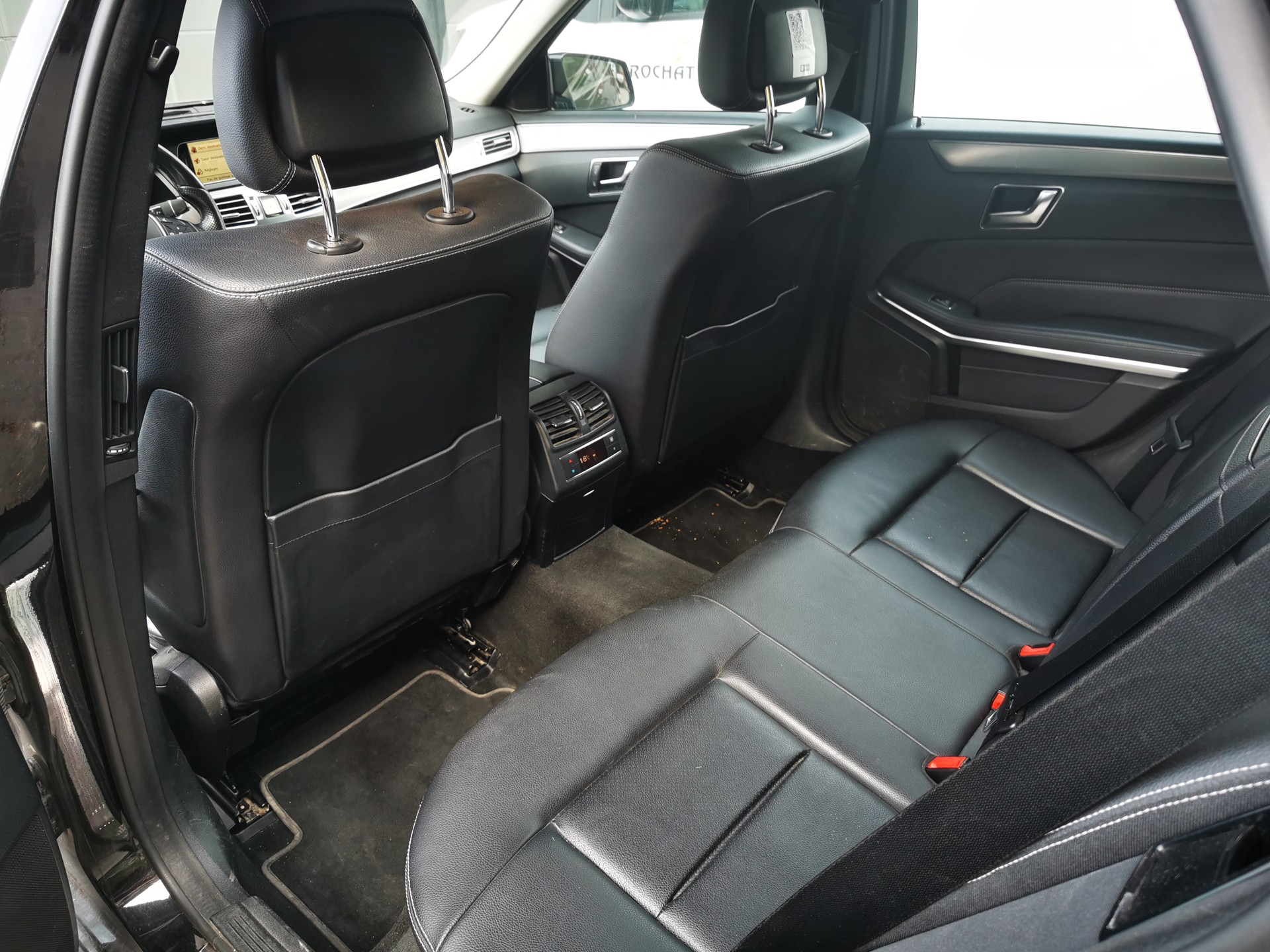 MERCEDES-BENZ E 250 BlueTEC 4Matic 7G-Tronic-image-10