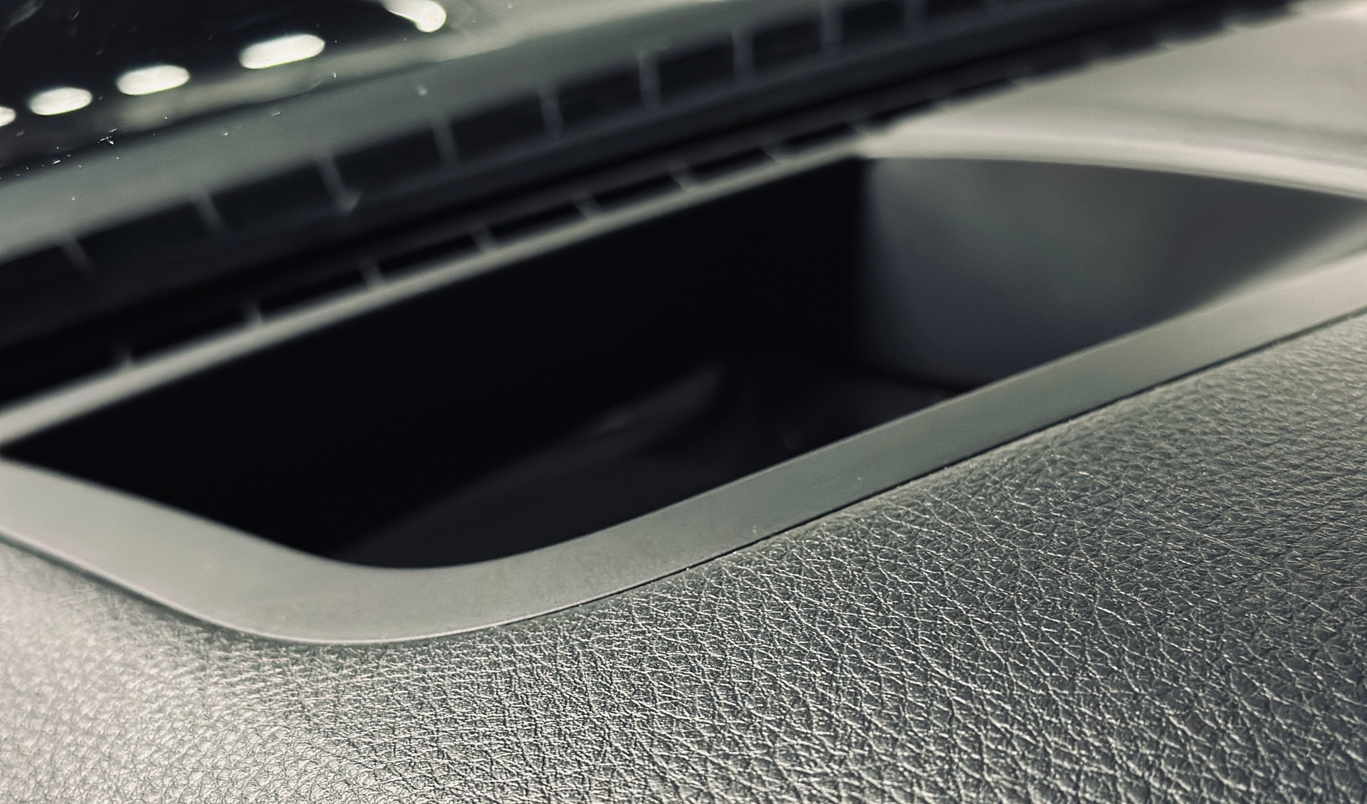 BMW 530d xDrive SAG Luxury Line-image-14