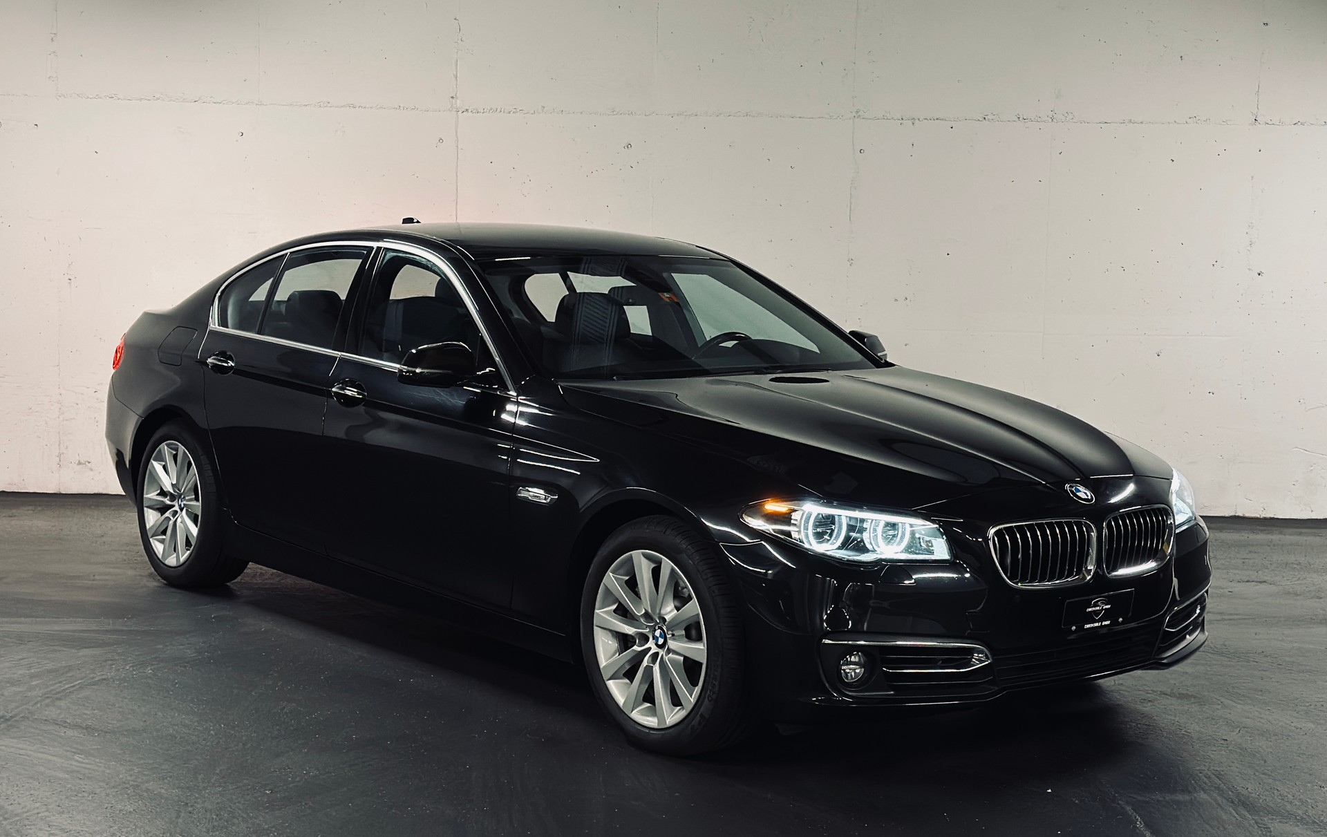 BMW 530d xDrive SAG Luxury Line-image-1