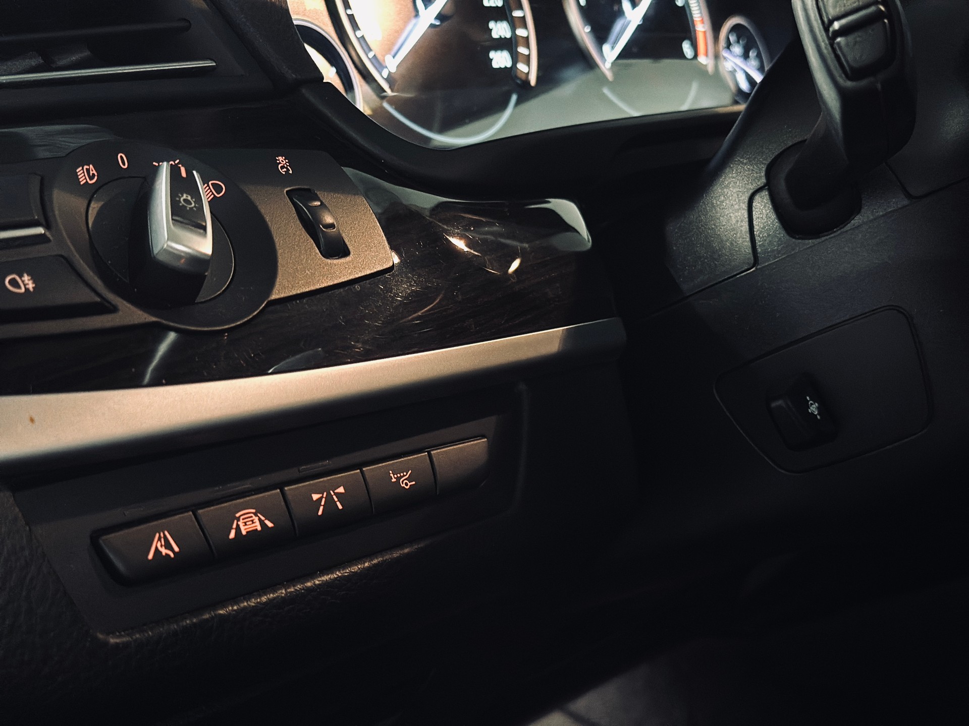 BMW 530d xDrive SAG Luxury Line-image-11