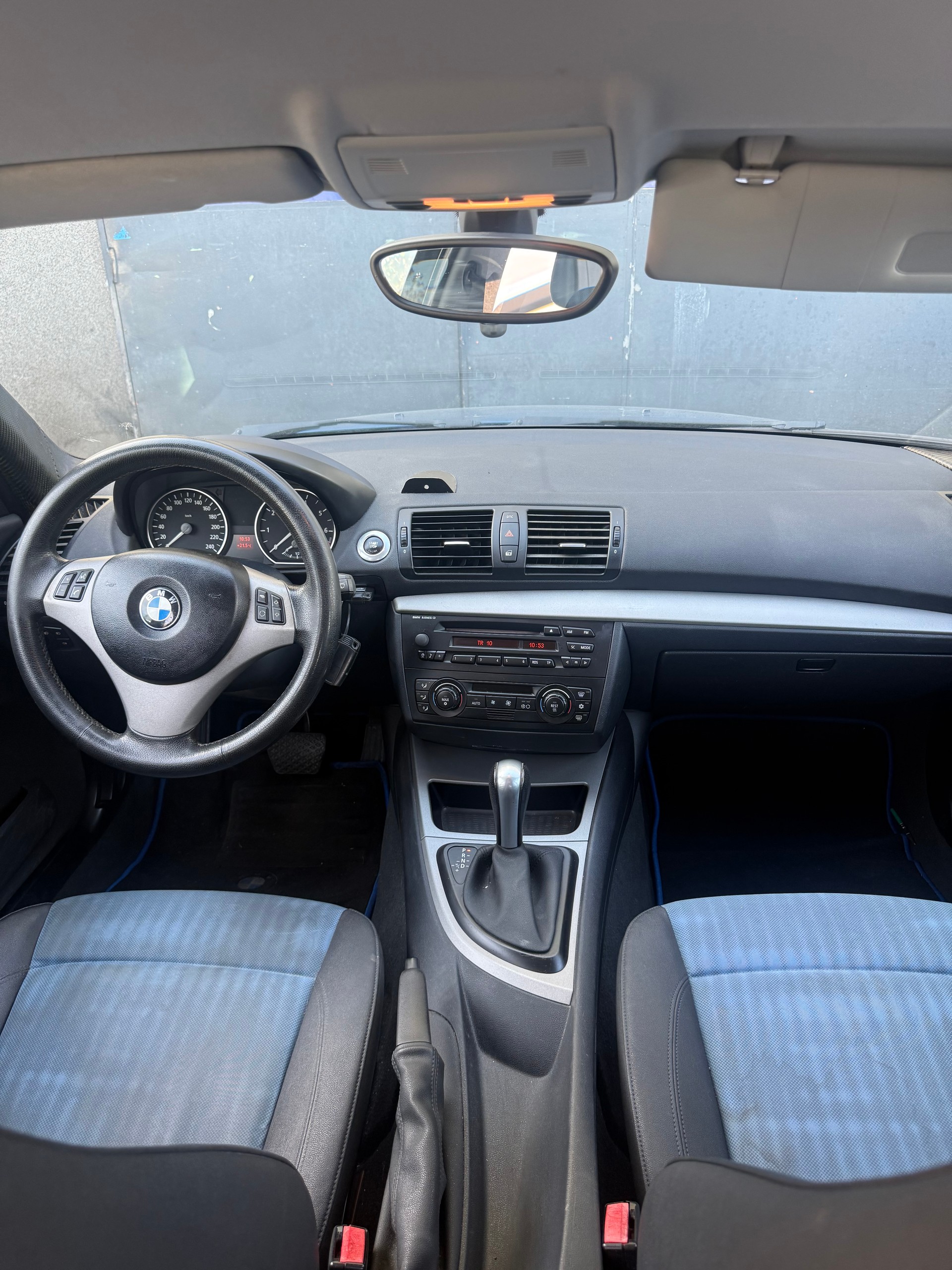 BMW 118i-image-6