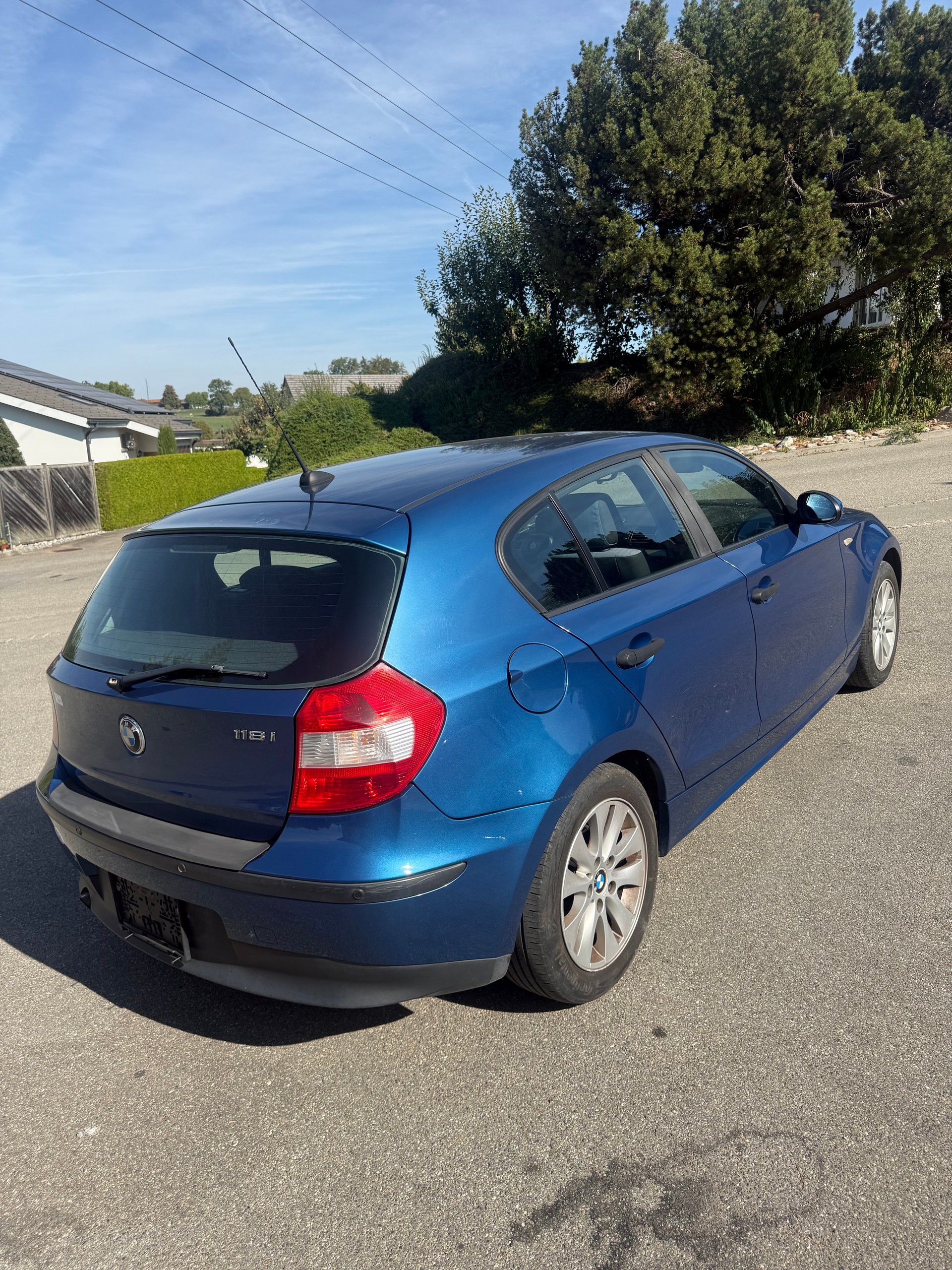 BMW 118i-image-3