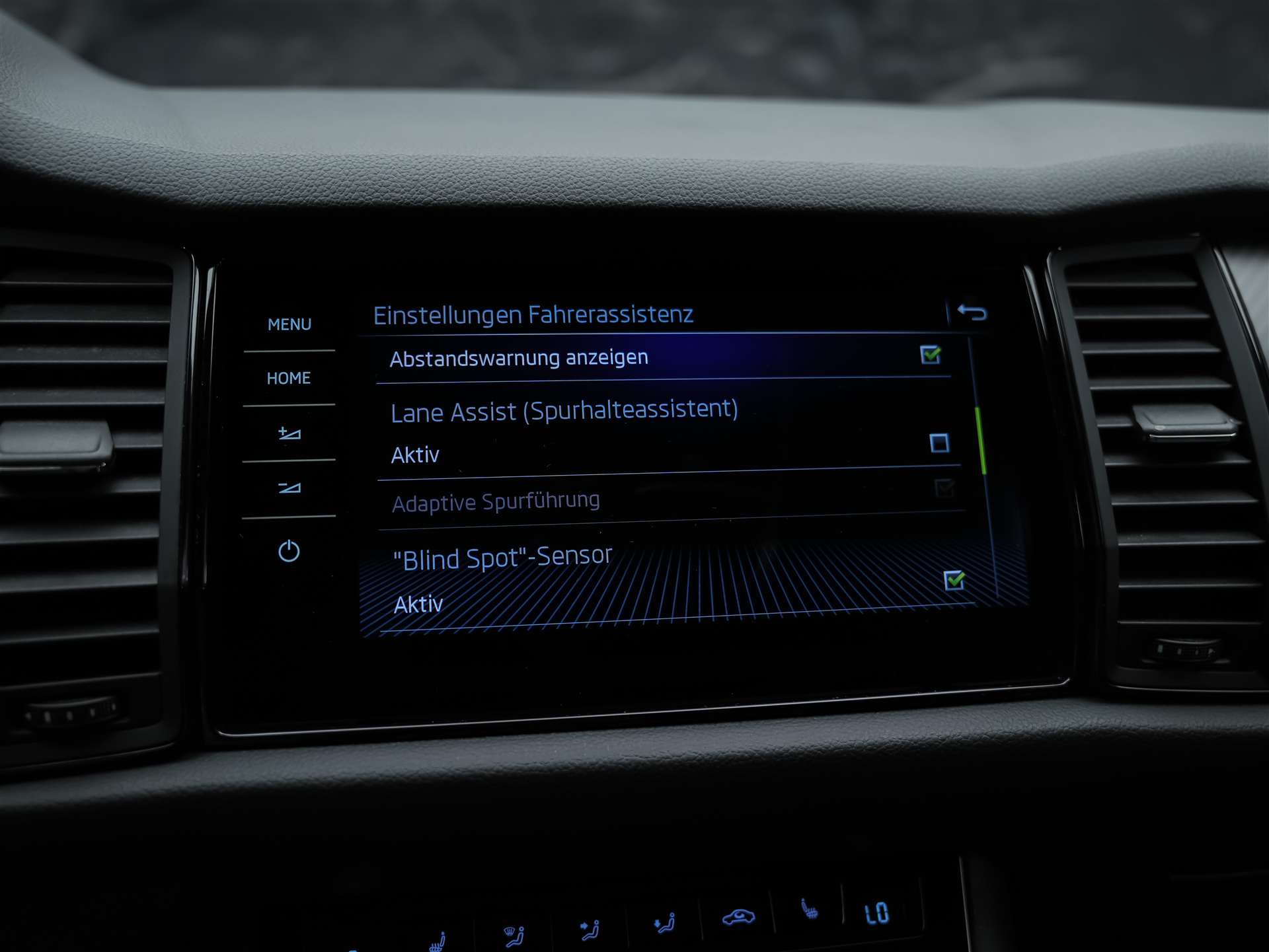SKODA Kodiaq 2.0 Bi-TDI SCR RS 4x4 DSG *CH Fahrzeug*7 Plätzer*Panorama*Standheizung*-image-42