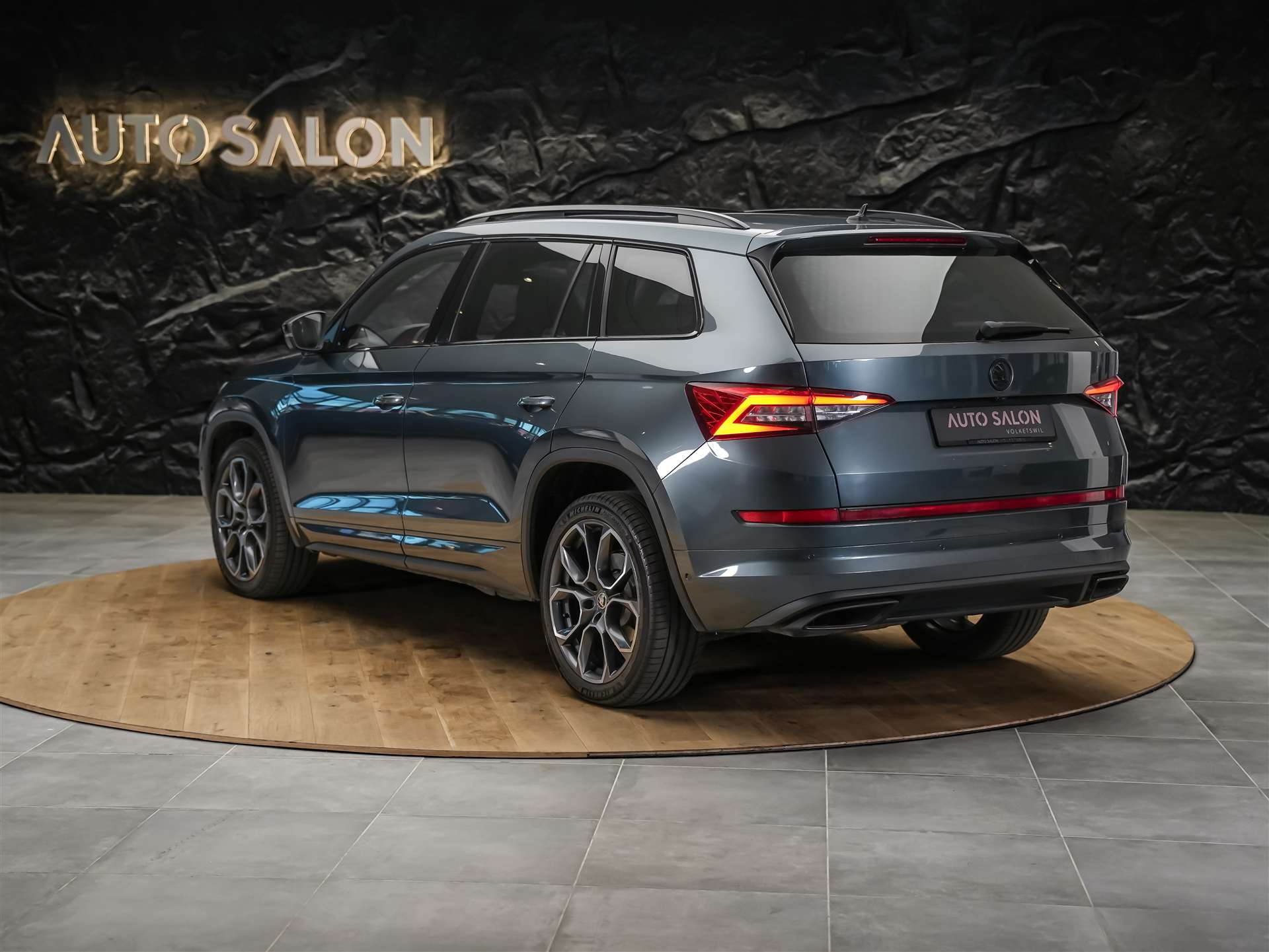 SKODA Kodiaq 2.0 Bi-TDI SCR RS 4x4 DSG *CH Fahrzeug*7 Plätzer*Panorama*Standheizung*-image-3