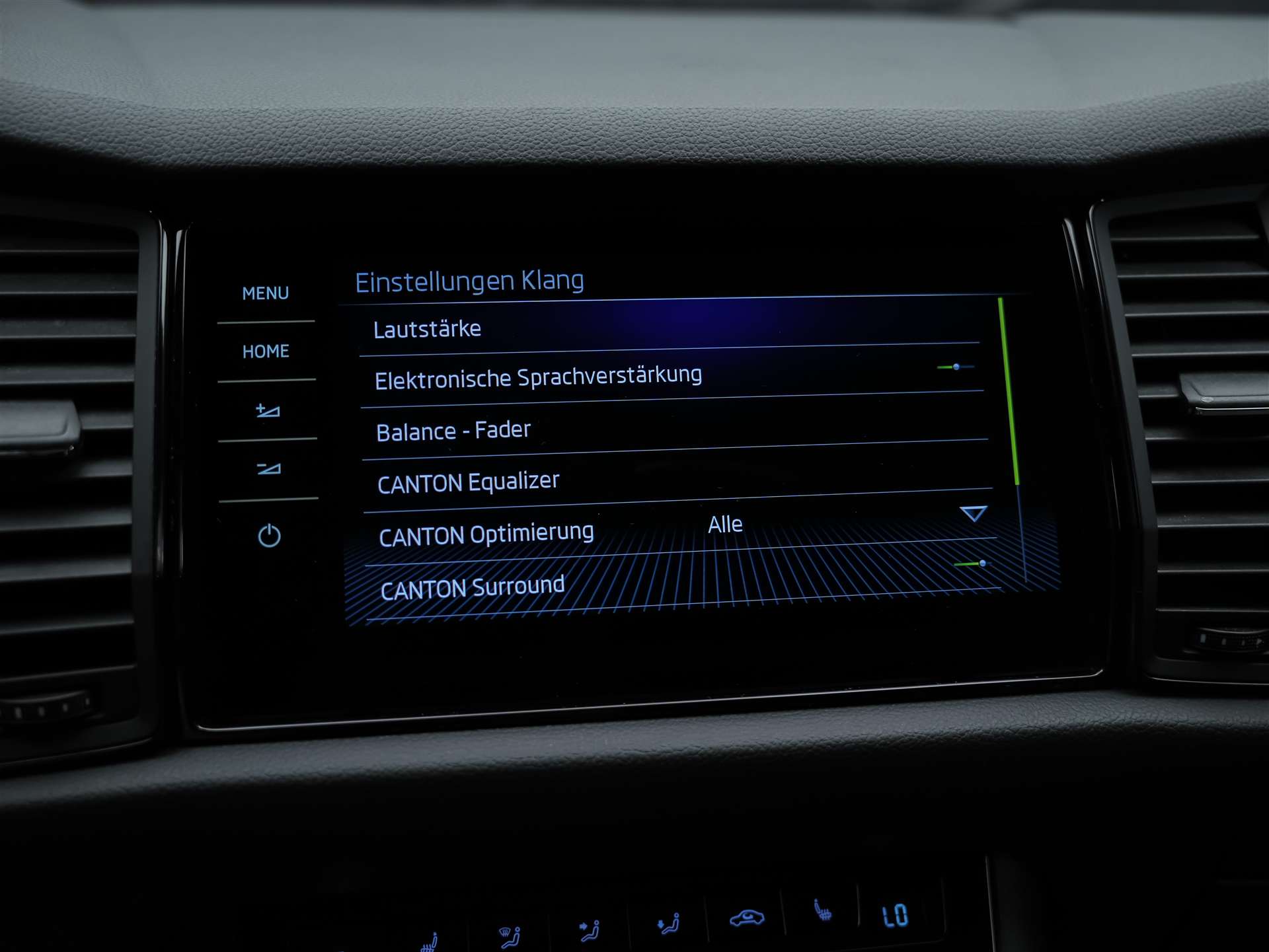 SKODA Kodiaq 2.0 Bi-TDI SCR RS 4x4 DSG *CH Fahrzeug*7 Plätzer*Panorama*Standheizung*-image-39