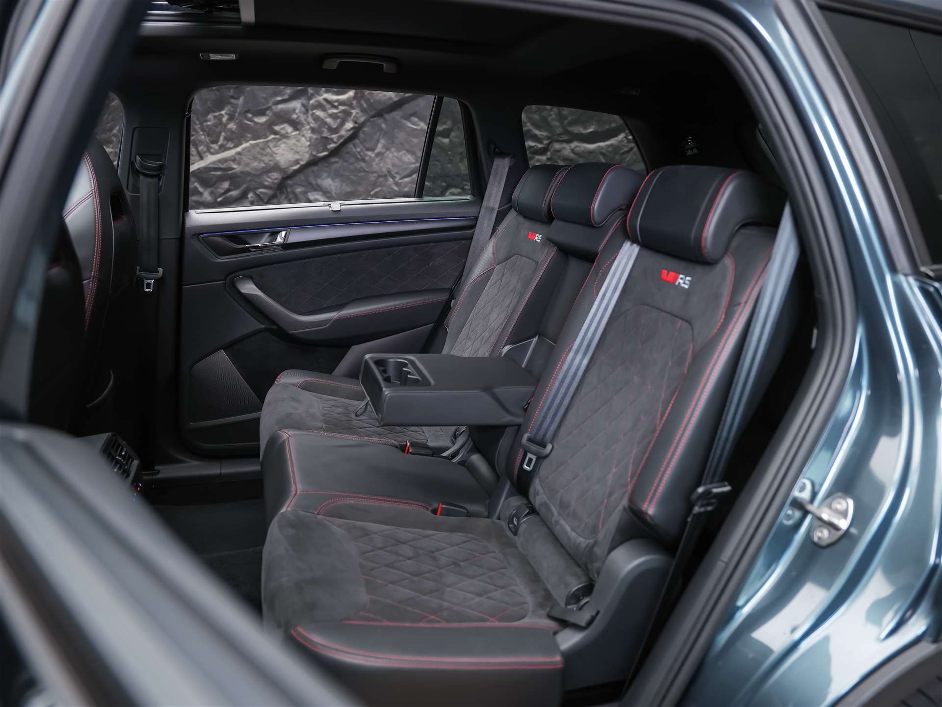 SKODA Kodiaq 2.0 Bi-TDI SCR RS 4x4 DSG *CH Fahrzeug*7 Plätzer*Panorama*Standheizung*-image-16