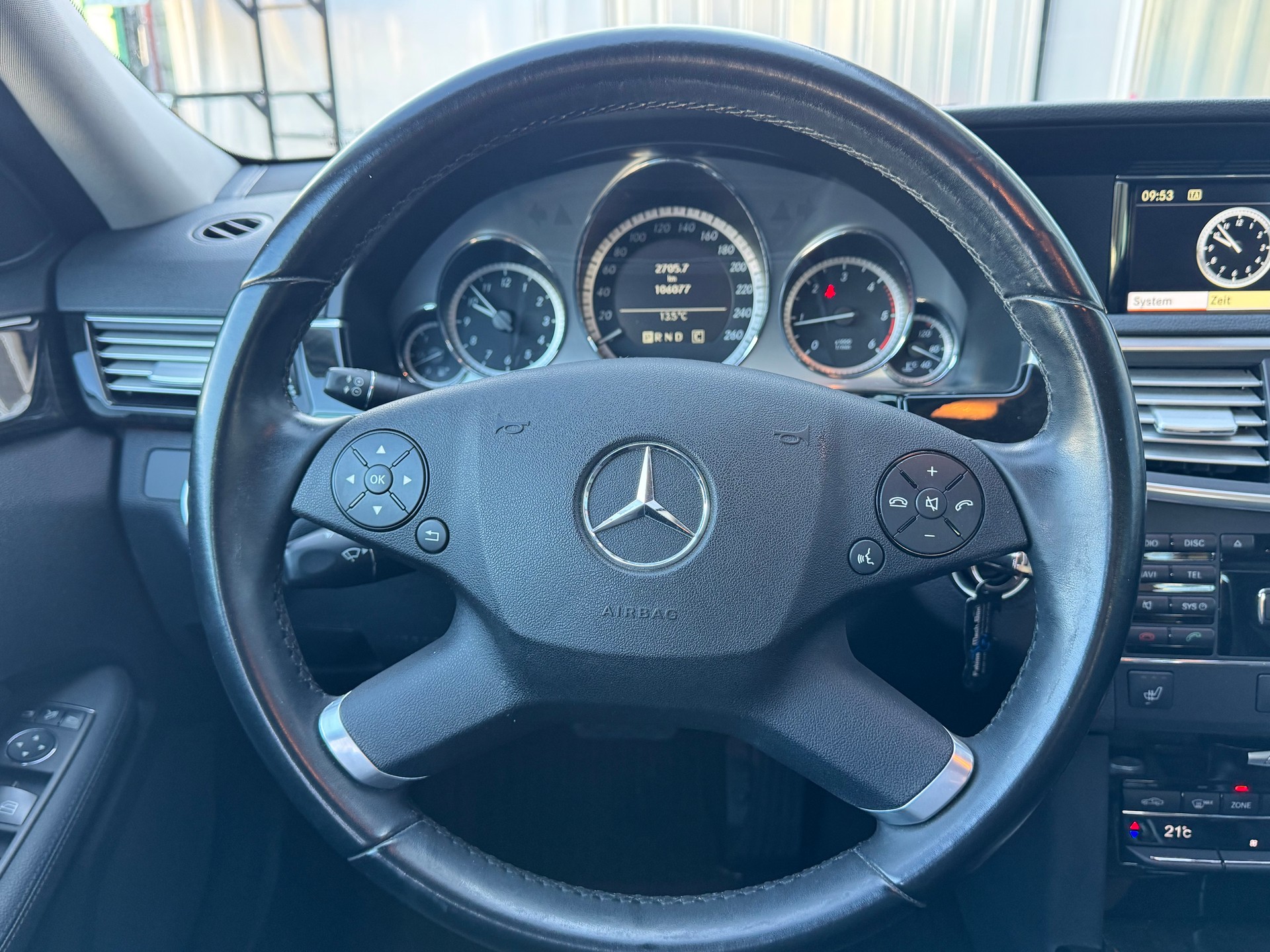 MERCEDES-BENZ E 220 CDI BlueEfficiency Avantgarde+Automat+Navigation+Bluetooth+Parksensoren+Klimaautomatik+18"Alu+ab MFK / Service 03.2026-image-12