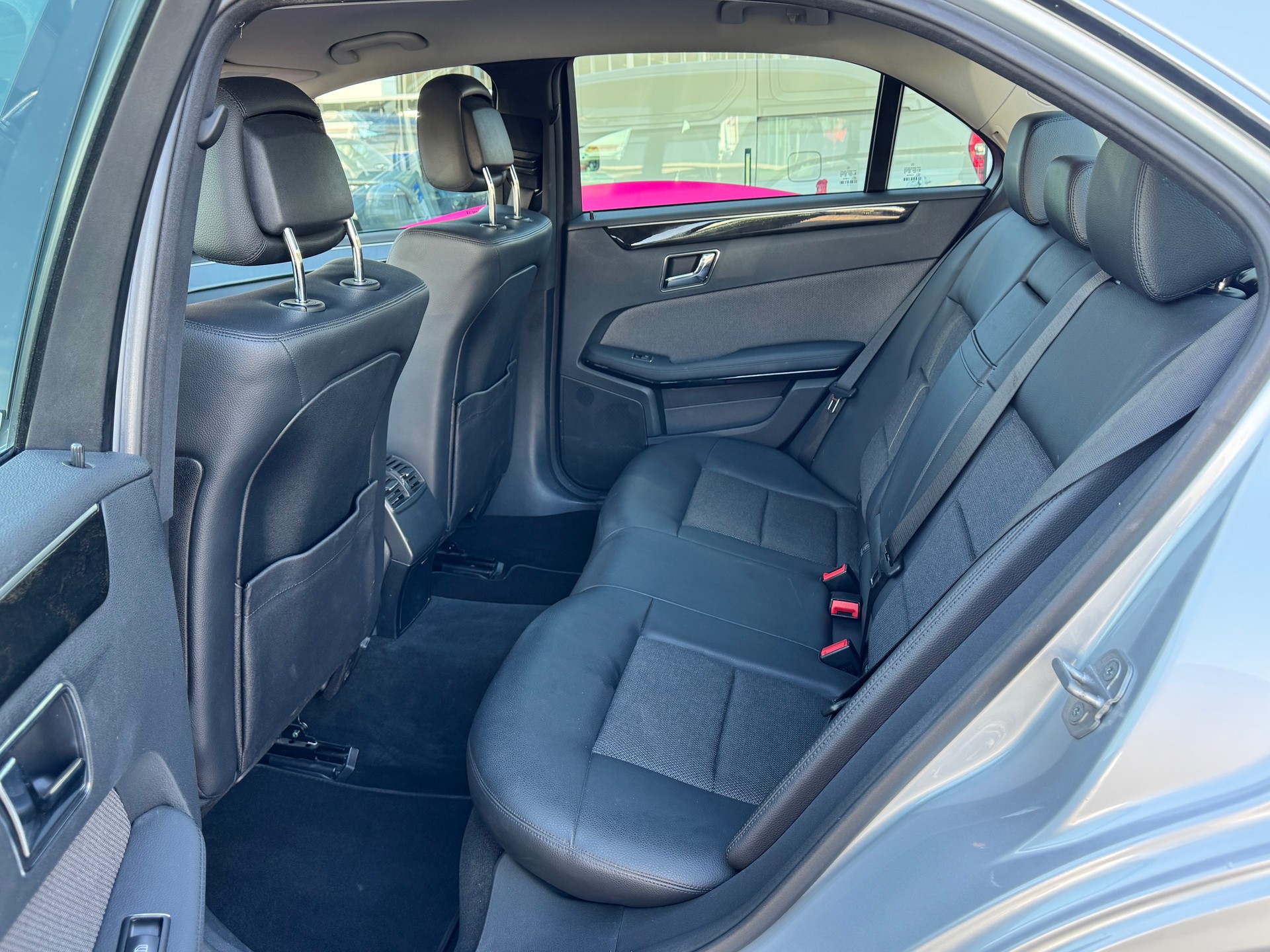 MERCEDES-BENZ E 220 CDI BlueEfficiency Avantgarde+Automat+Navigation+Bluetooth+Parksensoren+Klimaautomatik+18"Alu+ab MFK / Service 03.2026-image-8