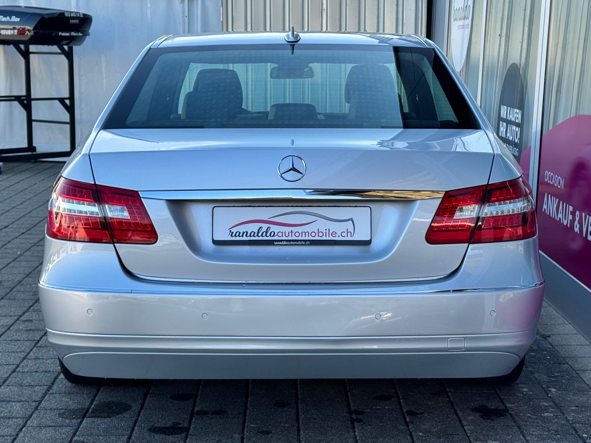 MERCEDES-BENZ E 220 CDI BlueEfficiency Avantgarde+Automat+Navigation+Bluetooth+Parksensoren+Klimaautomatik+18"Alu+ab MFK / Service 03.2026-image-6