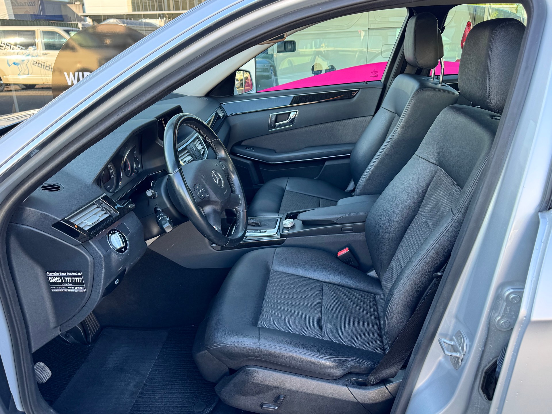 MERCEDES-BENZ E 220 CDI BlueEfficiency Avantgarde+Automat+Navigation+Bluetooth+Parksensoren+Klimaautomatik+18"Alu+ab MFK / Service 03.2026-image-9
