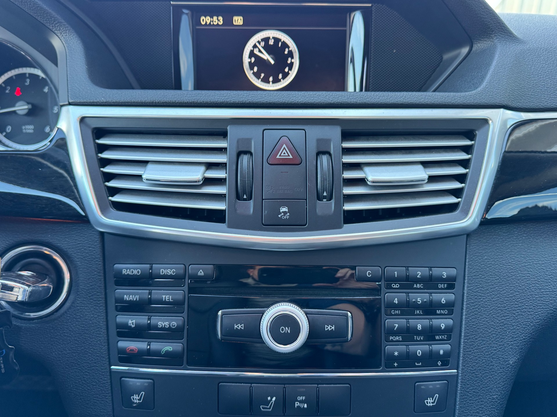 MERCEDES-BENZ E 220 CDI BlueEfficiency Avantgarde+Automat+Navigation+Bluetooth+Parksensoren+Klimaautomatik+18"Alu+ab MFK / Service 03.2026-image-15