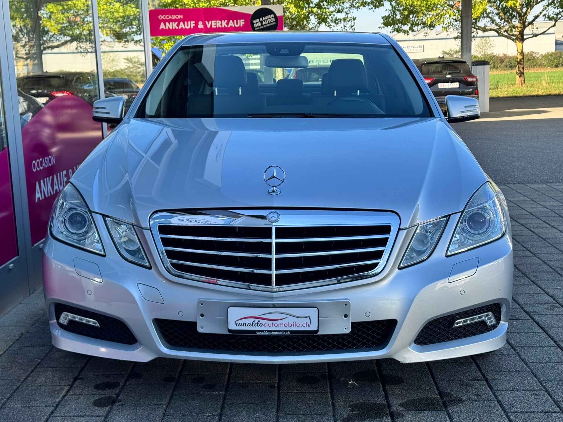 MERCEDES-BENZ E 220 CDI BlueEfficiency Avantgarde+Automat+Navigation+Bluetooth+Parksensoren+Klimaautomatik+18"Alu+ab MFK / Service 03.2026-image-3