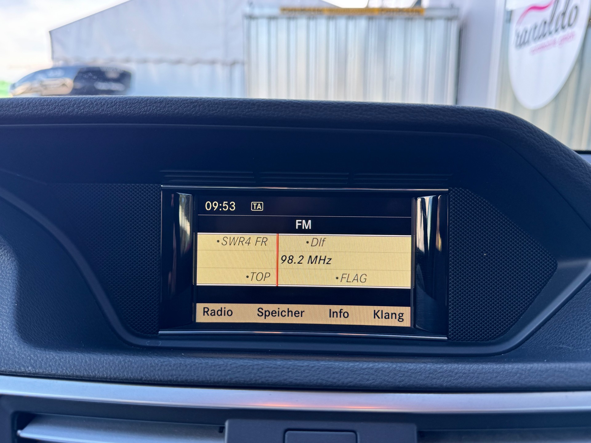 MERCEDES-BENZ E 220 CDI BlueEfficiency Avantgarde+Automat+Navigation+Bluetooth+Parksensoren+Klimaautomatik+18"Alu+ab MFK / Service 03.2026-image-16