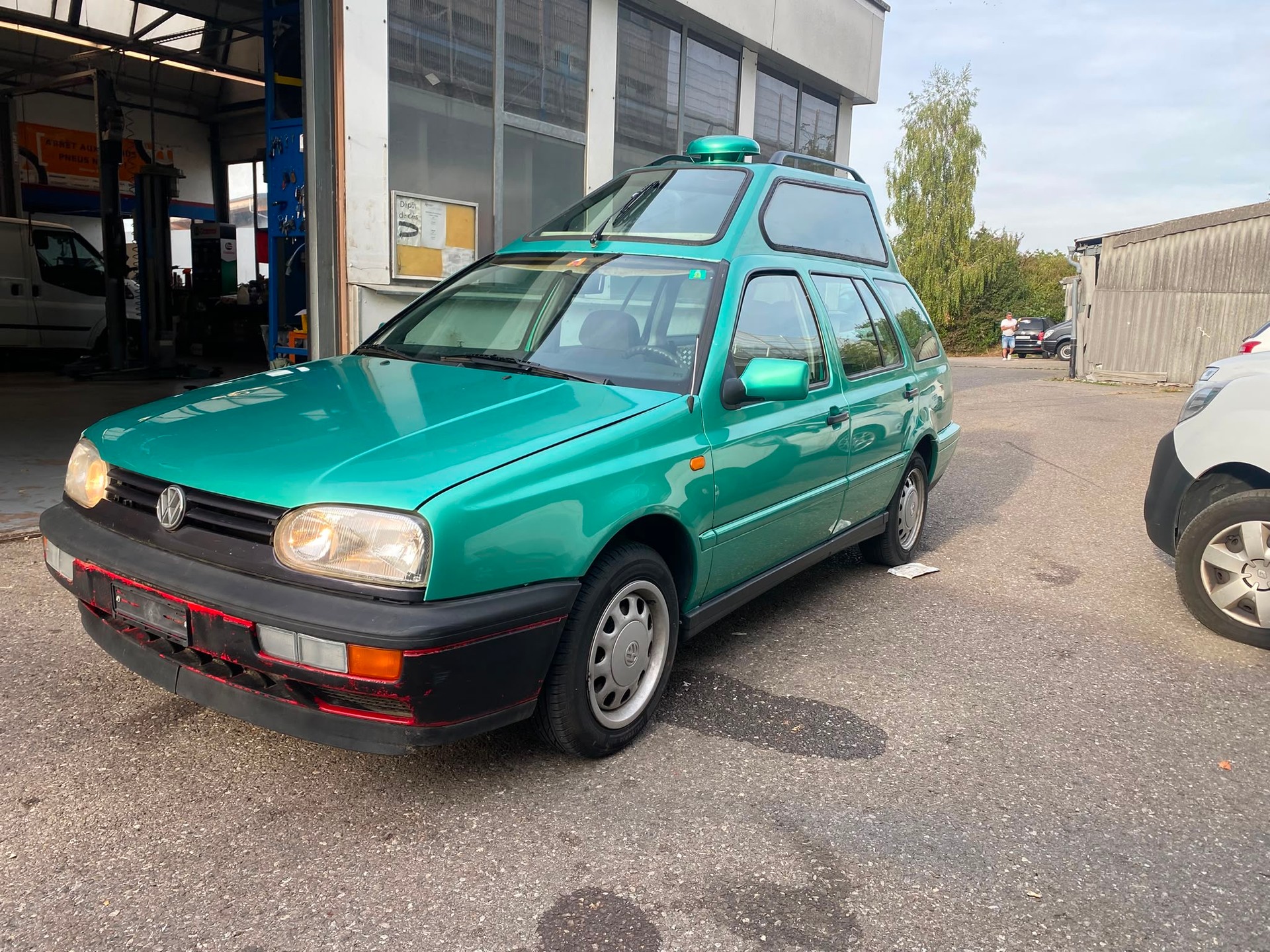 VW Golf 2000 automatique Transport chaise roulante-image-0