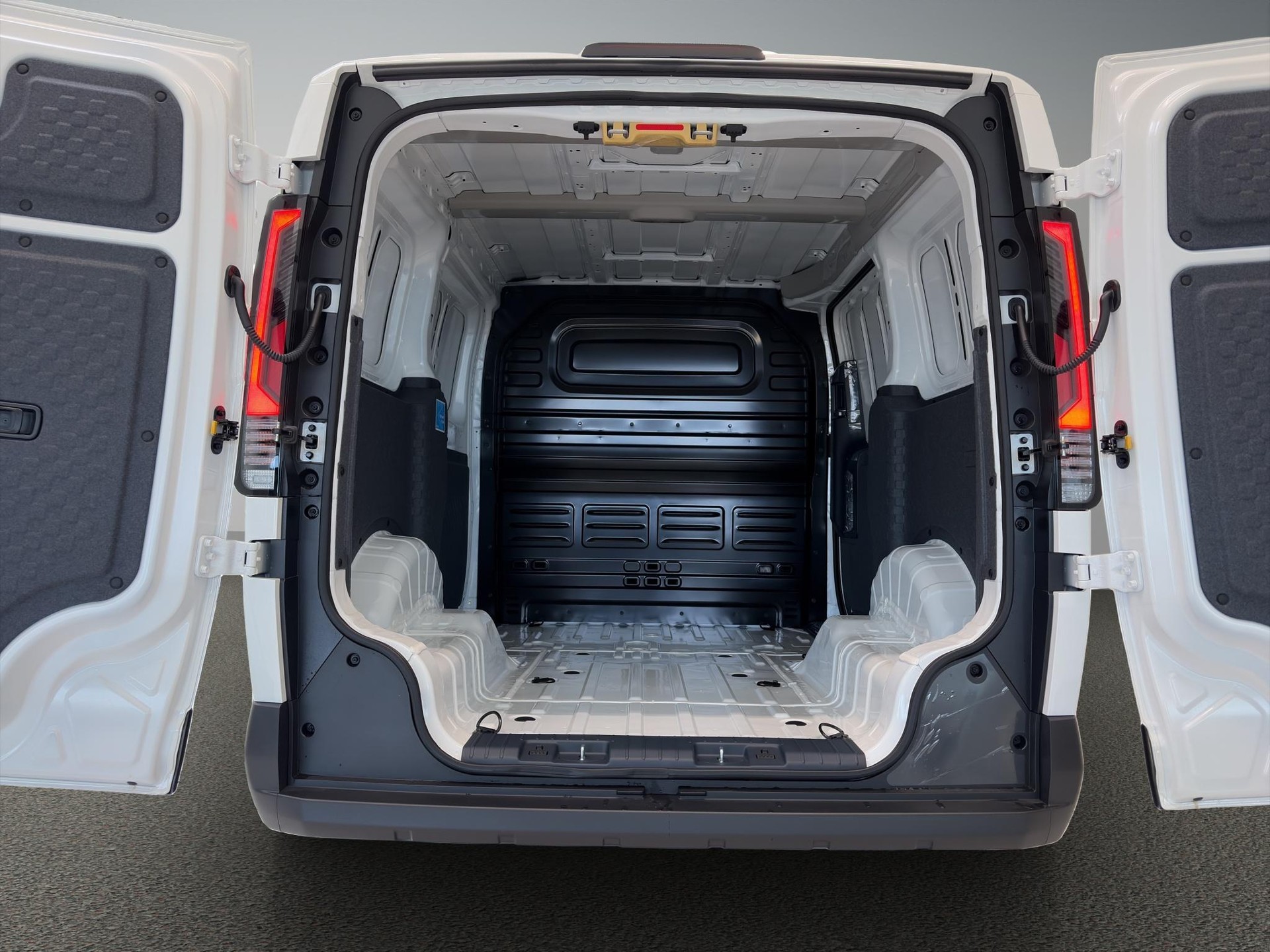 KIA PV5 Cargo 51.5 kWh Essential-image-8
