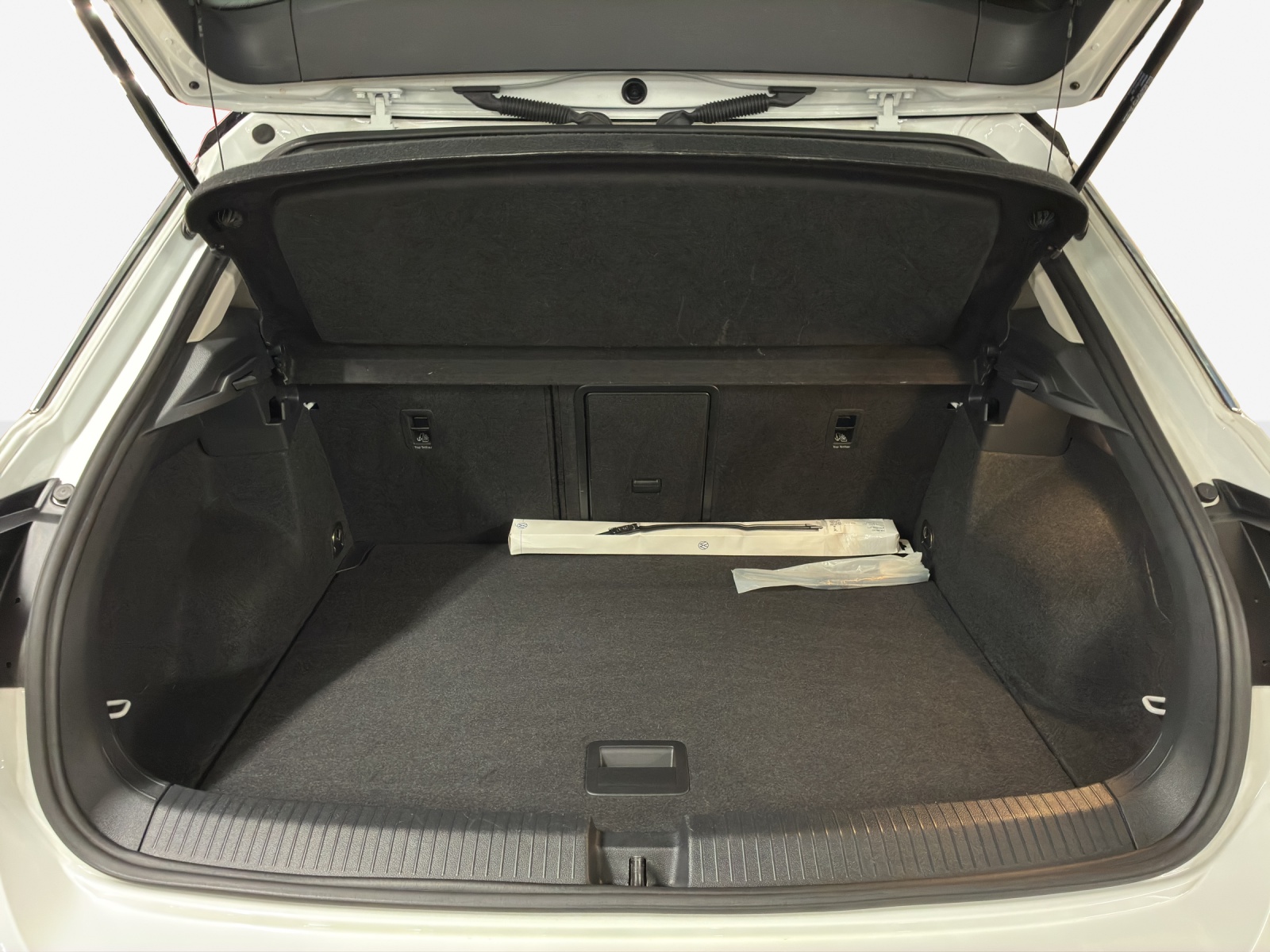 VW T-Roc 1.5 TSI EVO Life-image-12