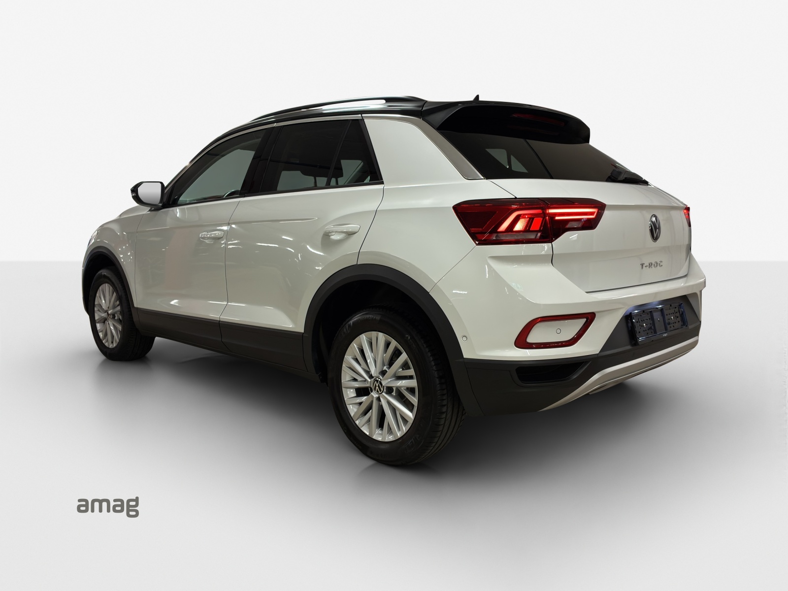 VW T-Roc 1.5 TSI EVO Life-image-2